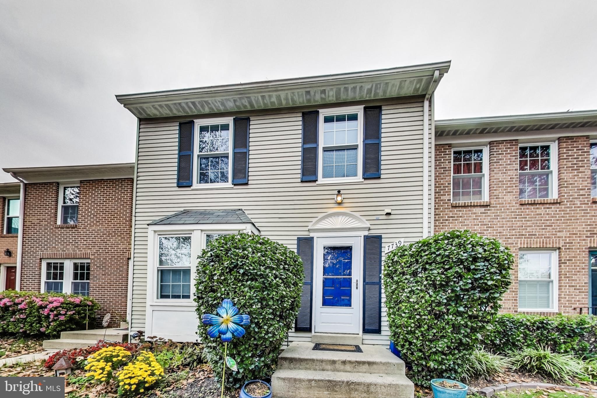 DERWOOD STATION - Residential