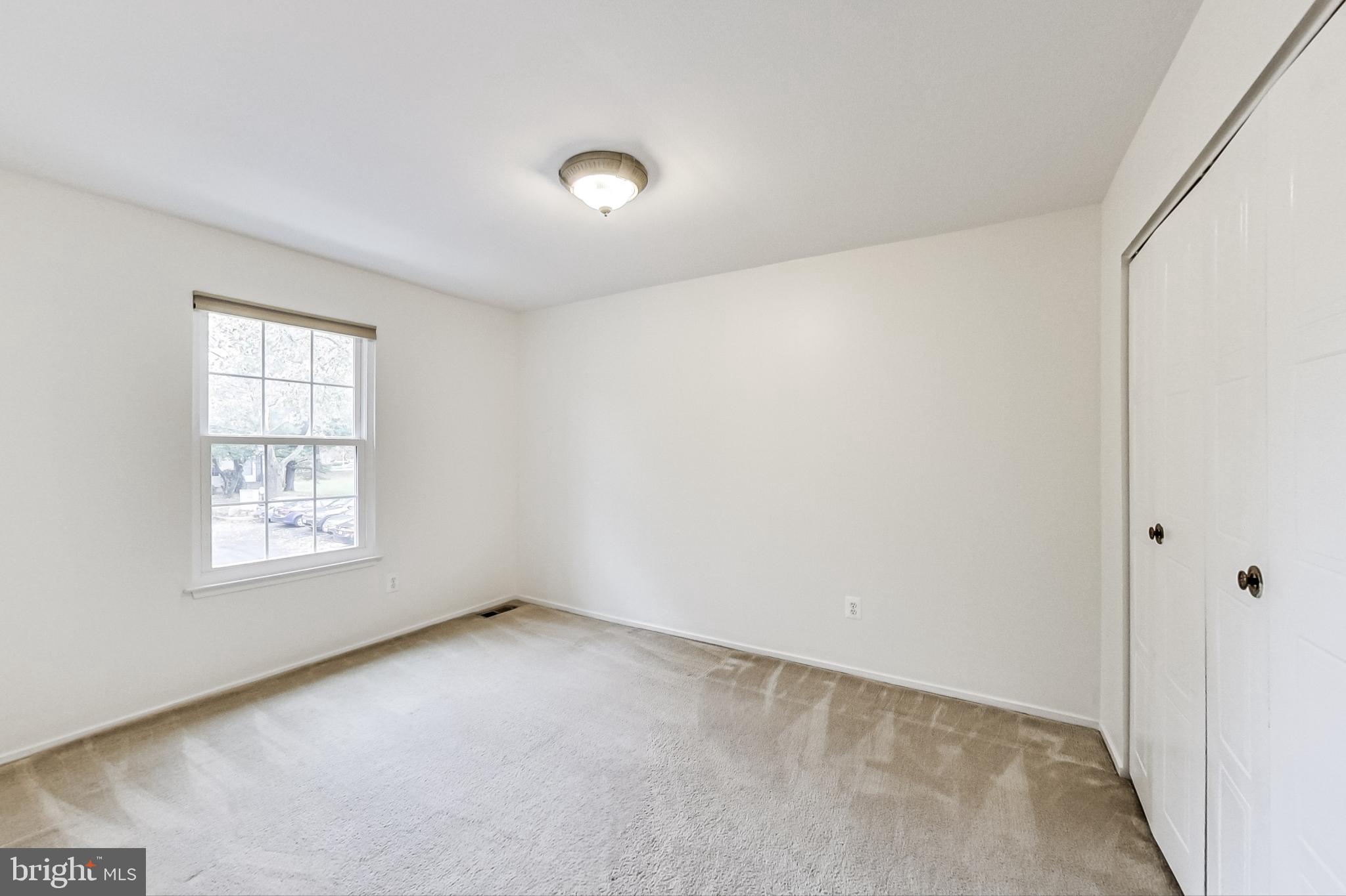 DERWOOD STATION - Residential