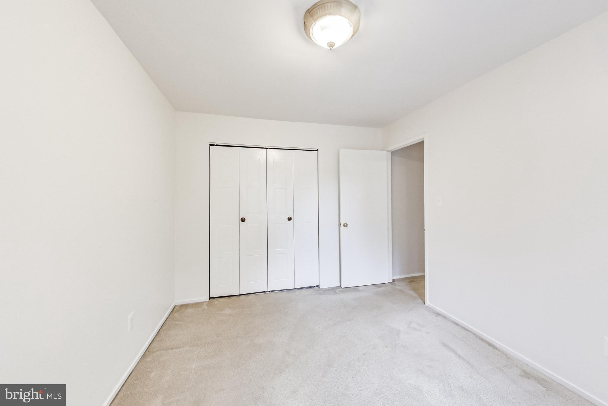 DERWOOD STATION - Residential