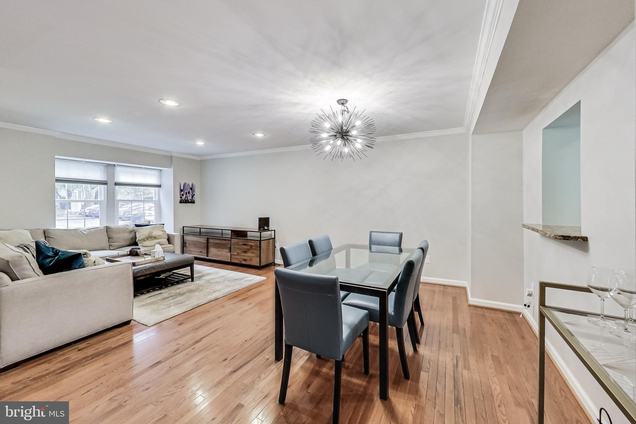 DERWOOD STATION - Residential