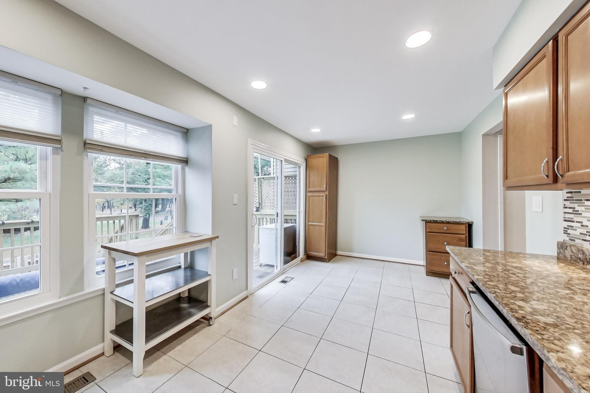 DERWOOD STATION - Residential