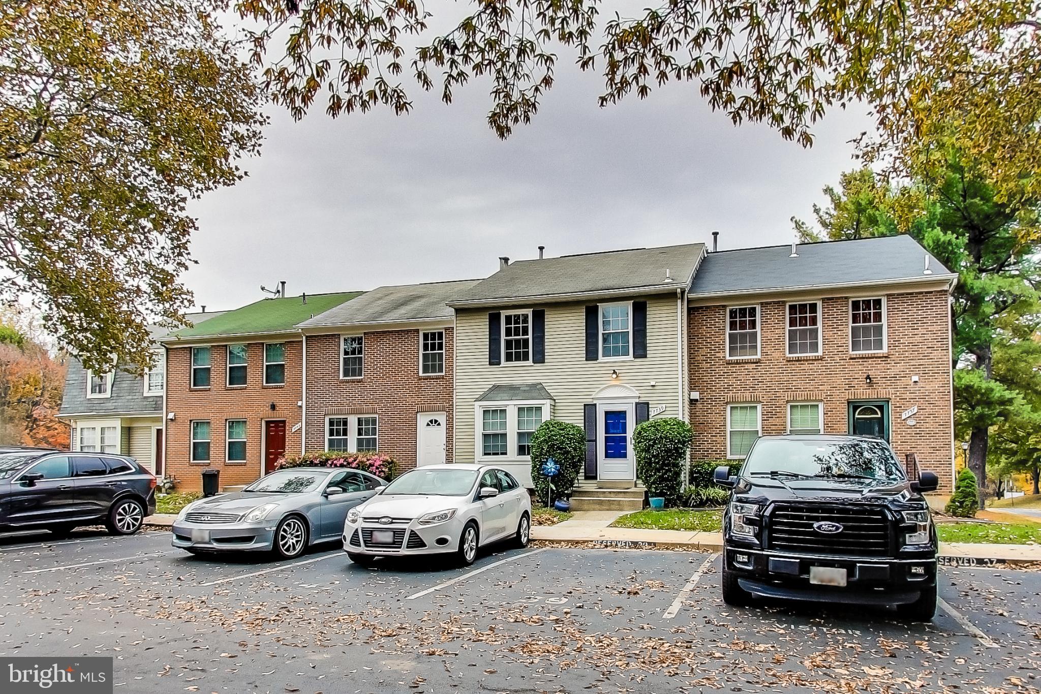 DERWOOD STATION - Residential