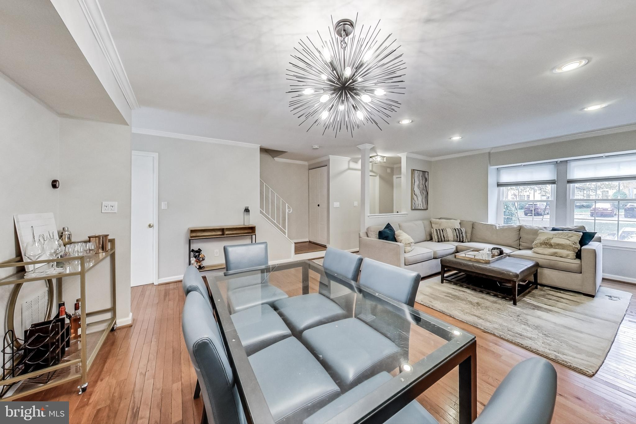 DERWOOD STATION - Residential