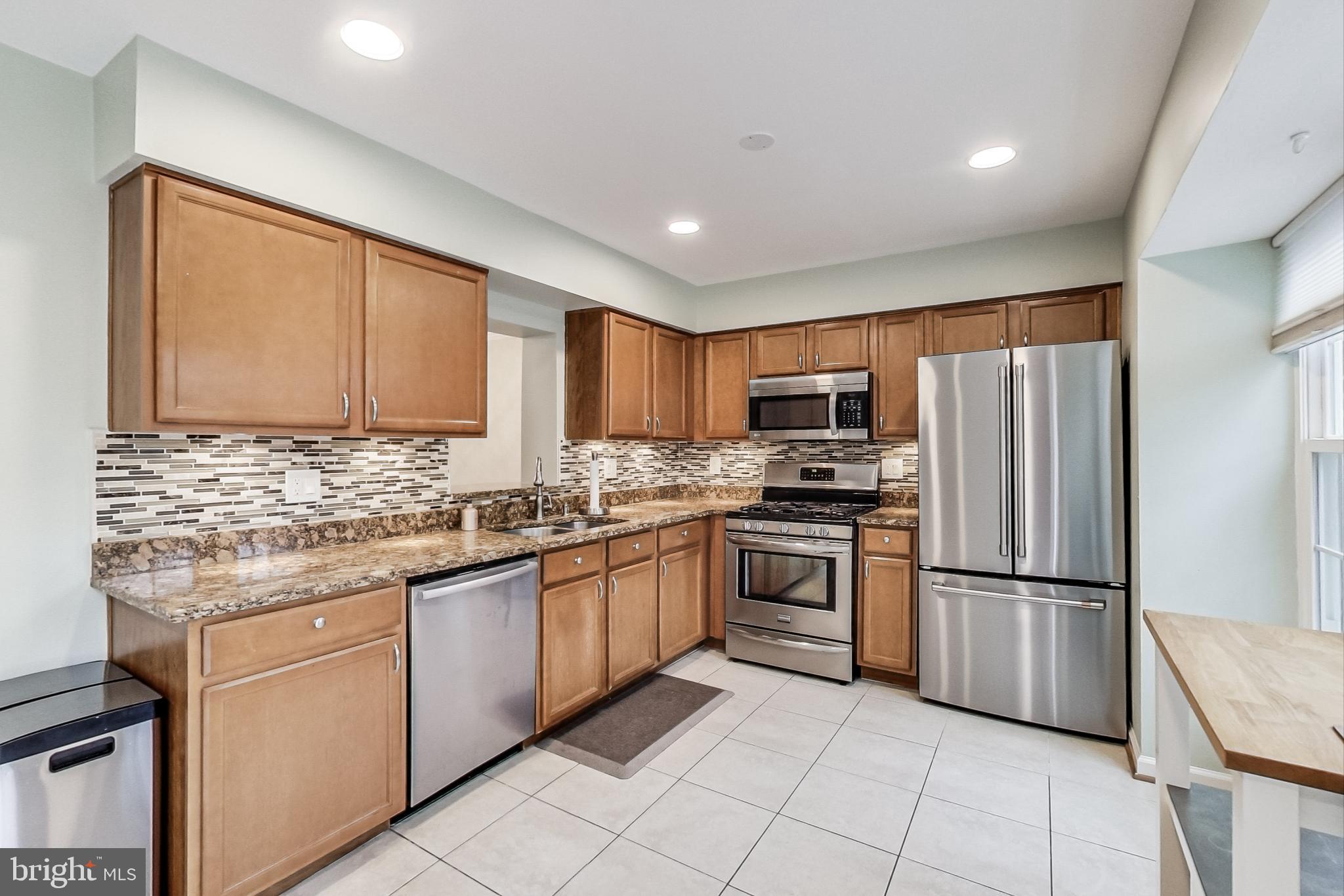 DERWOOD STATION - Residential