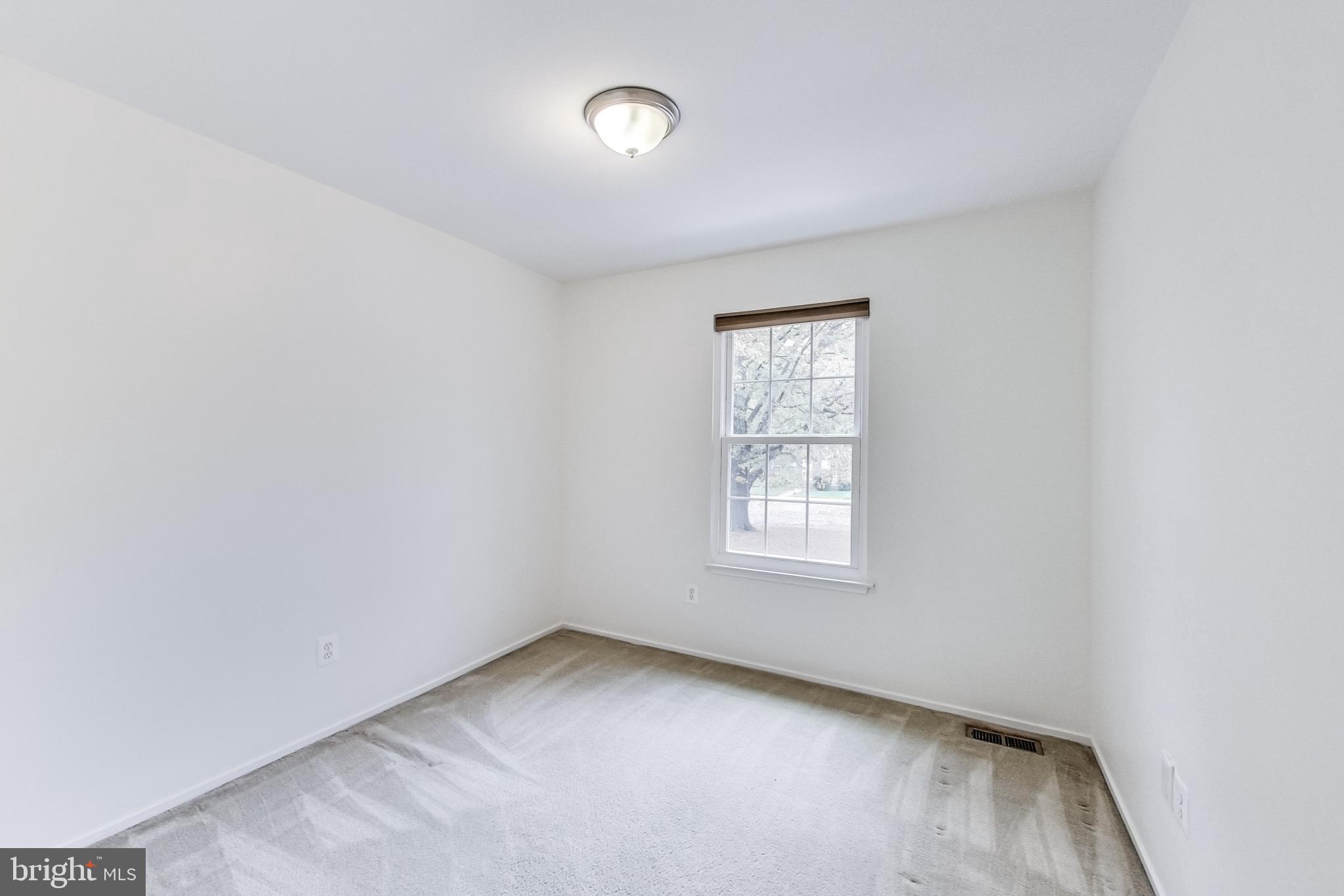 DERWOOD STATION - Residential