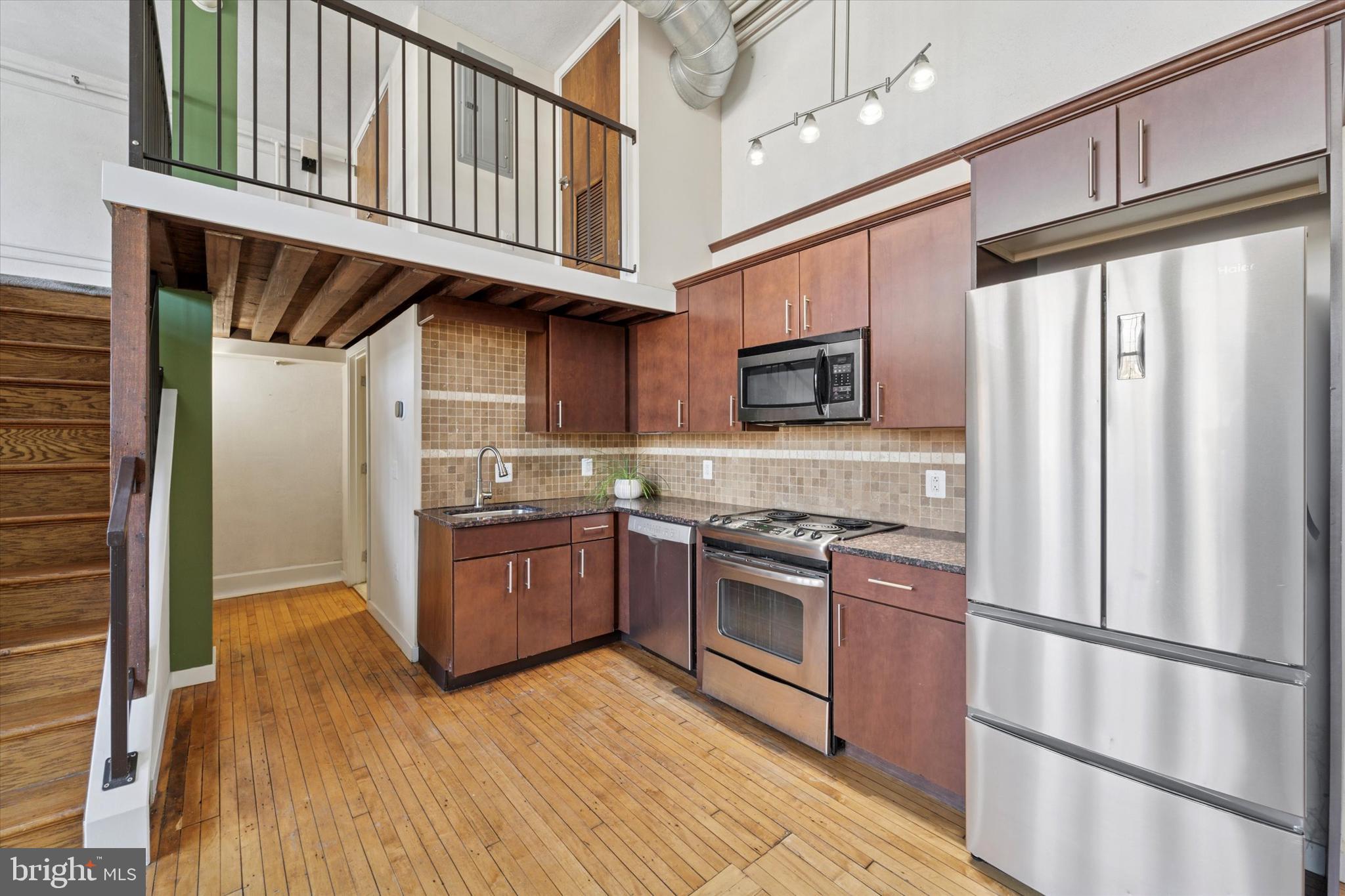 1201 FITZWATER STREET 15 206
