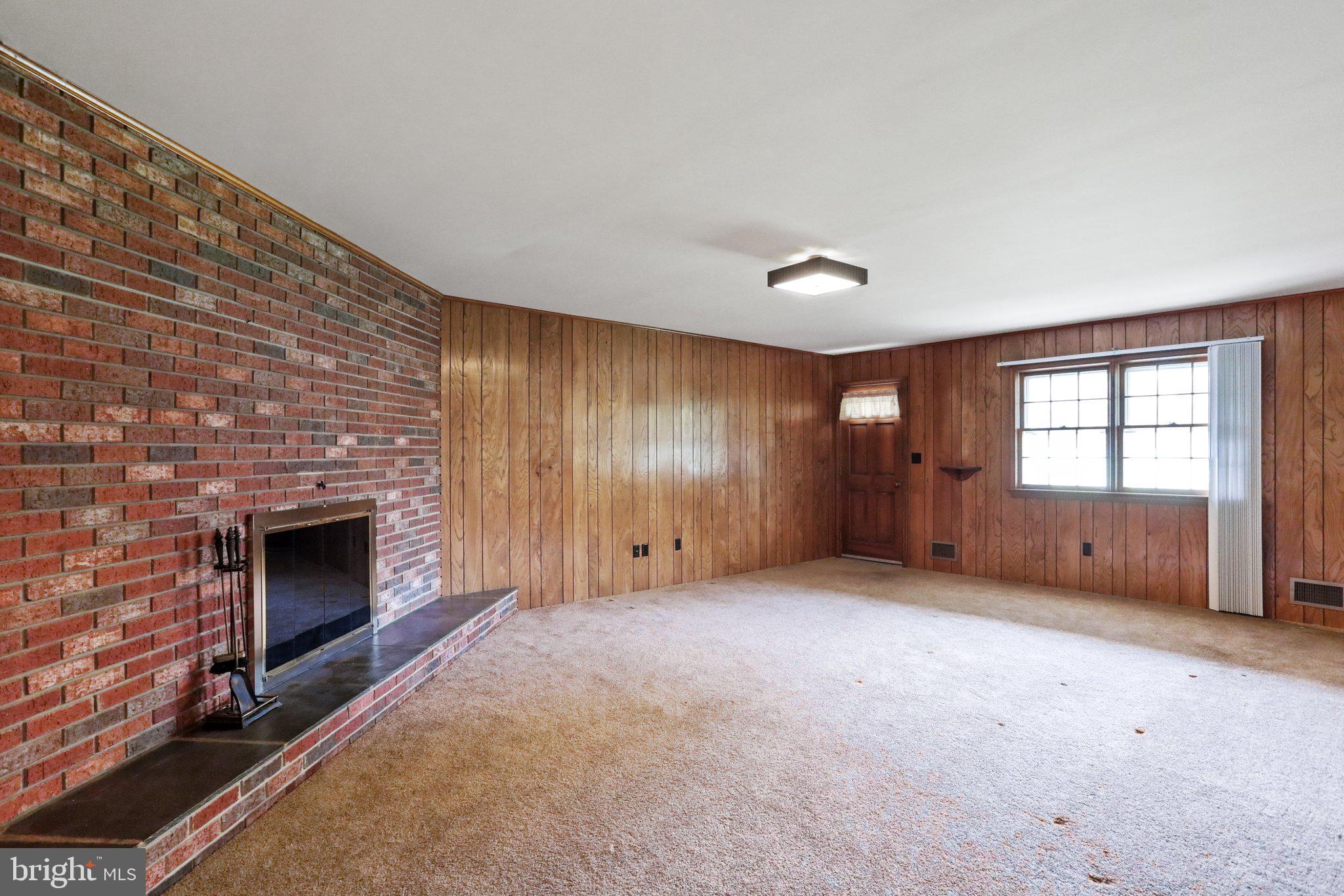 UPPER SENECA CREST - Residential