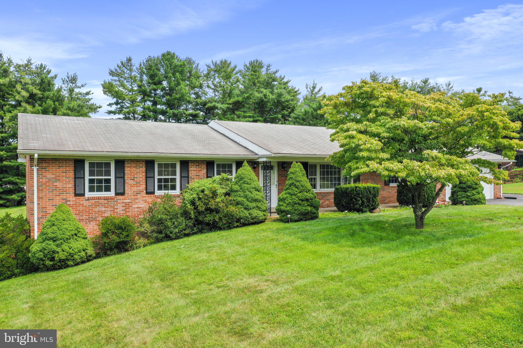 UPPER SENECA CREST - Residential