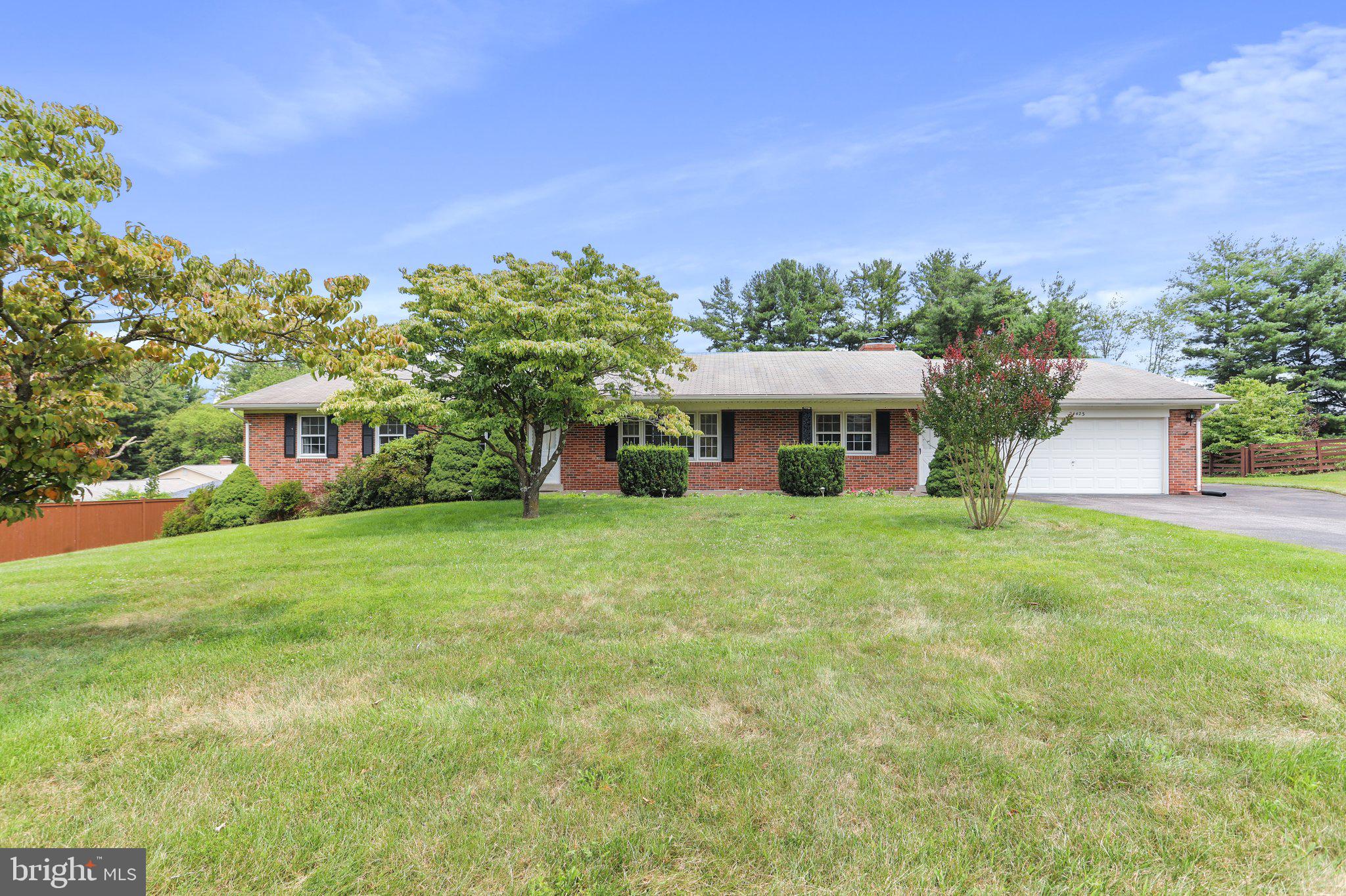 UPPER SENECA CREST - Residential