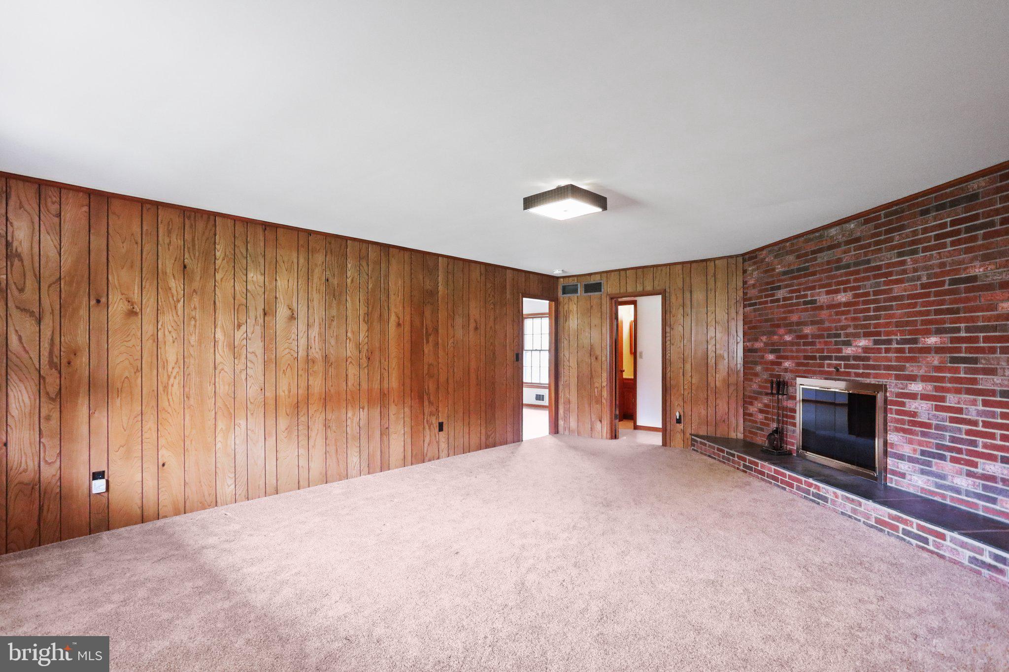 UPPER SENECA CREST - Residential