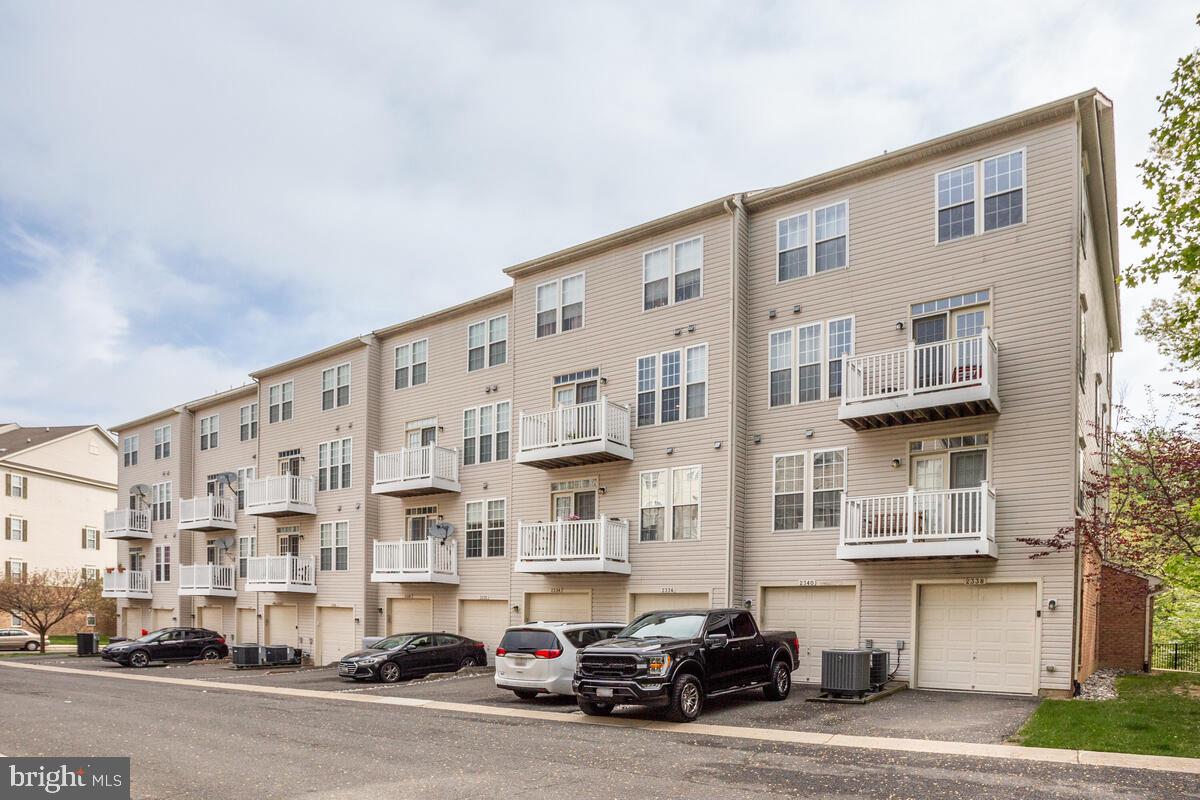 RICHFIELD STATION VILLAGE - Residential