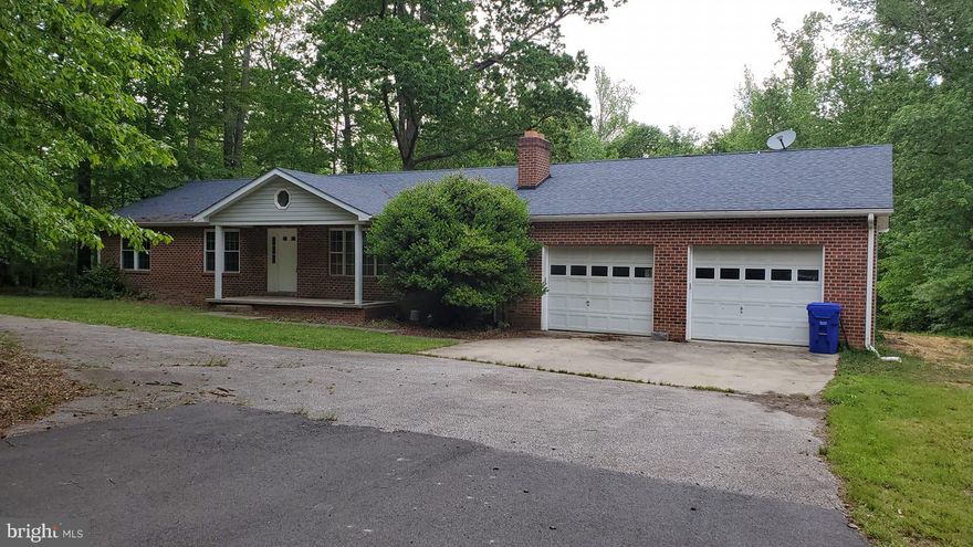 Three Bedroom , Two full baths ,  one private in  master BR, Attached Two car garage, Privacy, plenty of parking for large truck/ boat/commercial vehicle etc. No HOA. Pet friendly but on a case by case basis. No fenced in yard. Credit and background Check required and must be 600+.  plus a security Deposit. Income must be stable and be equal to or greater than 2.5 times Monthly rent.  There is a Detached garage on lot that is not included in this rental, Listing agent has financial interest, and is the owner/ property manager.