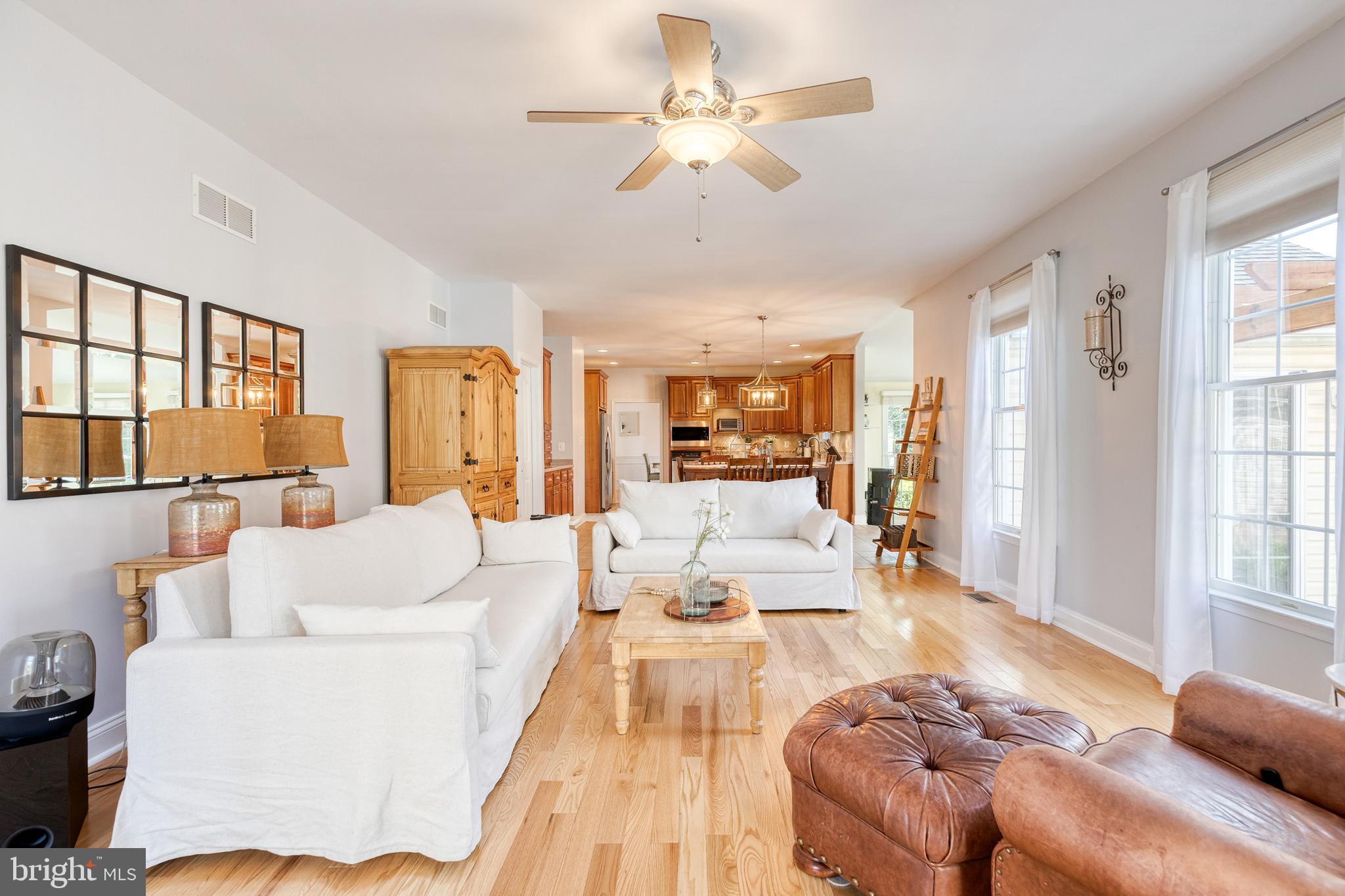 CENTENNIAL OAKS - Residential