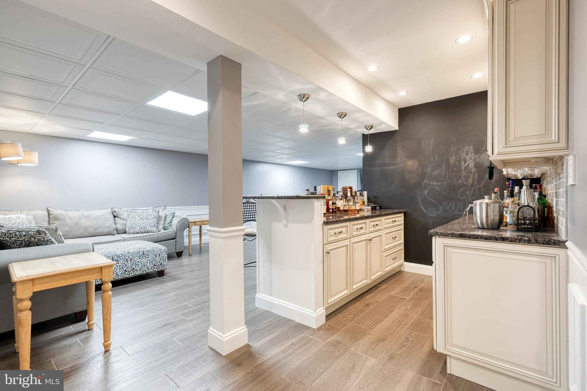 CENTENNIAL OAKS - Residential