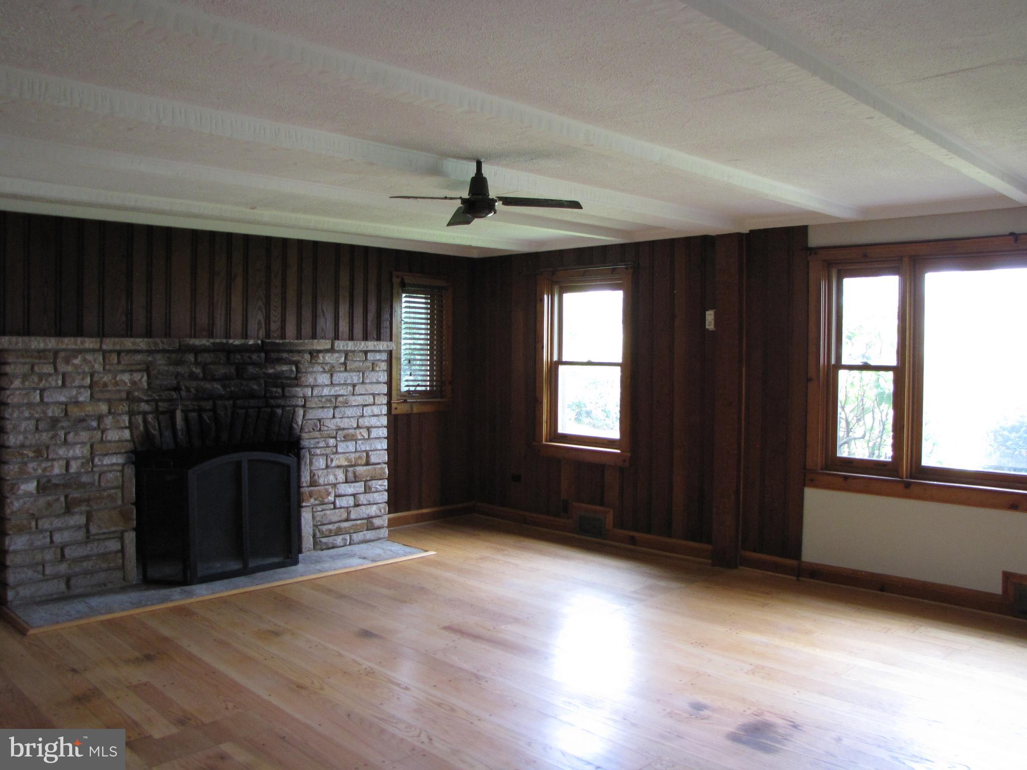 HIGH POINT - Residential Lease