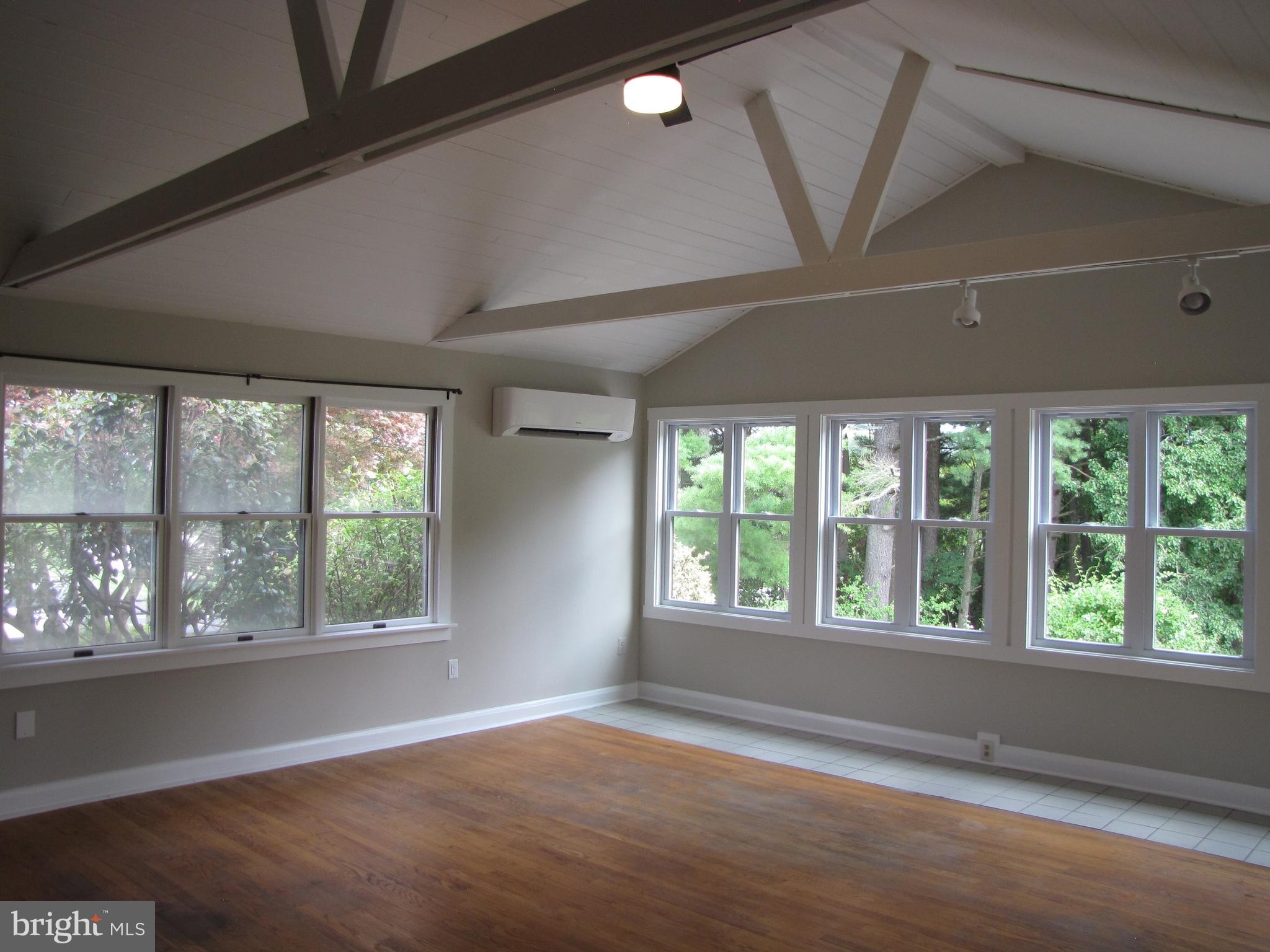 HIGH POINT - Residential Lease