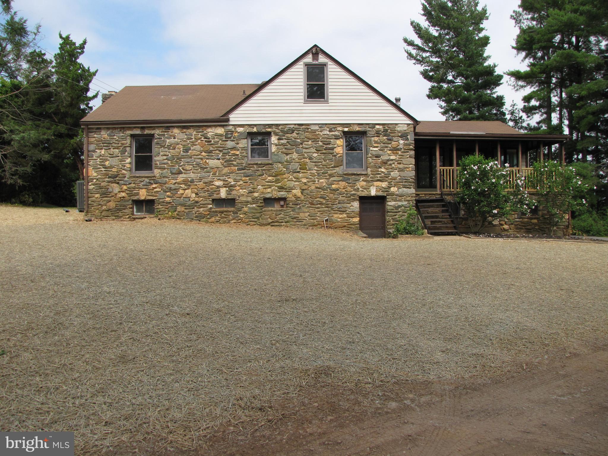 HIGH POINT - Residential Lease