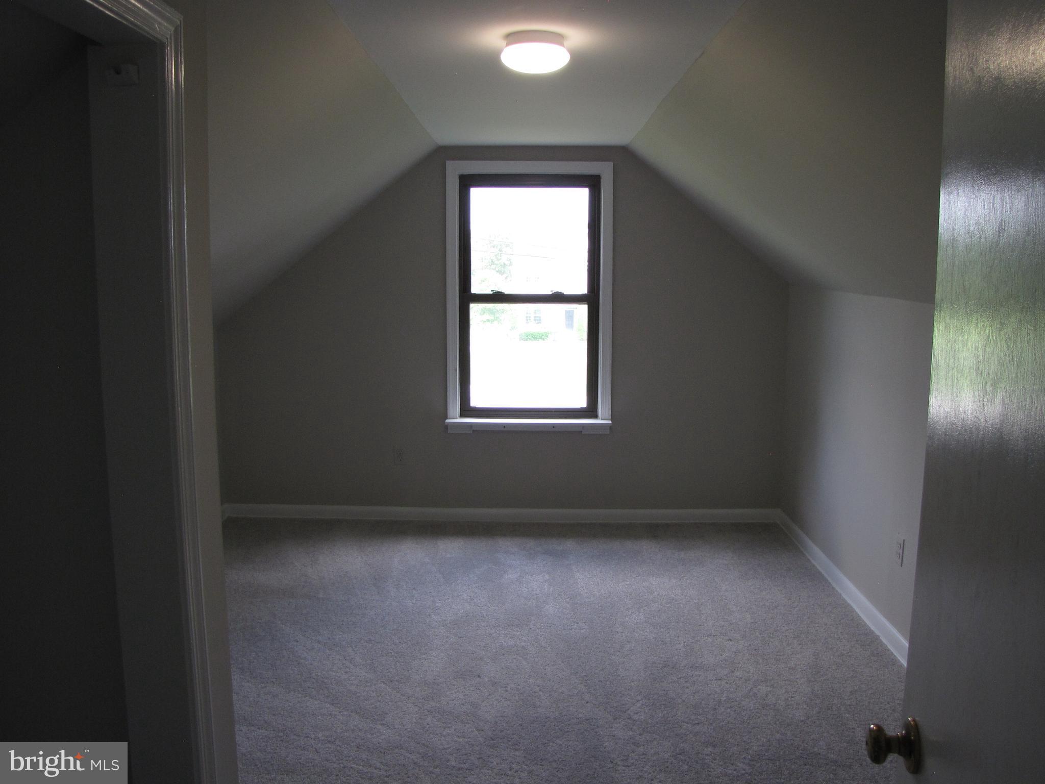 HIGH POINT - Residential Lease