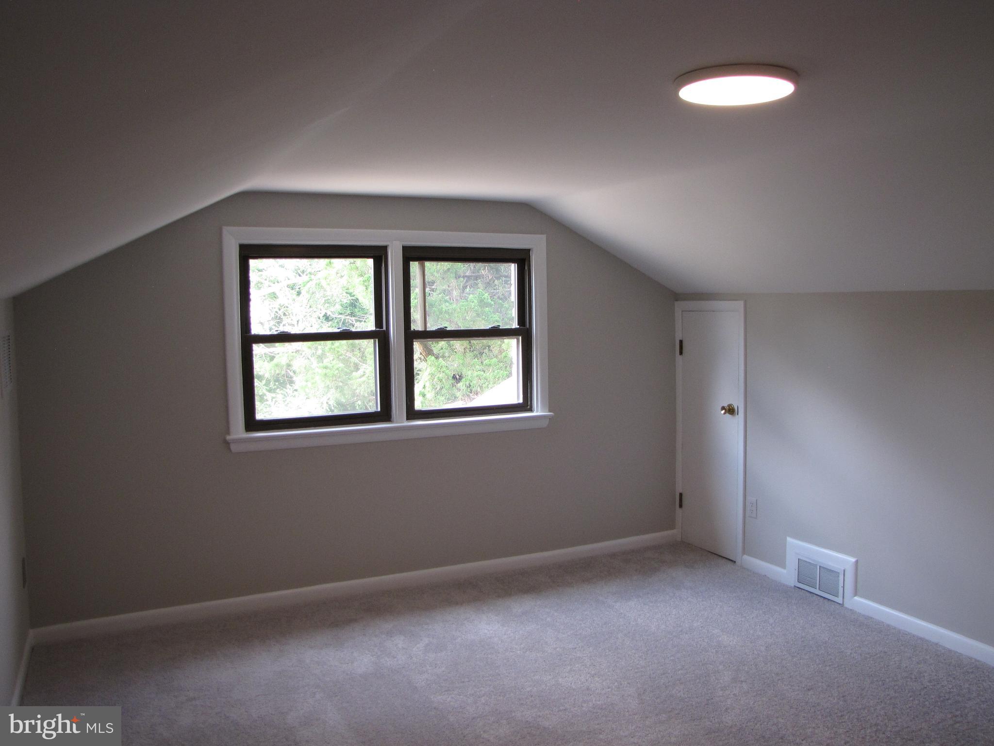 HIGH POINT - Residential Lease