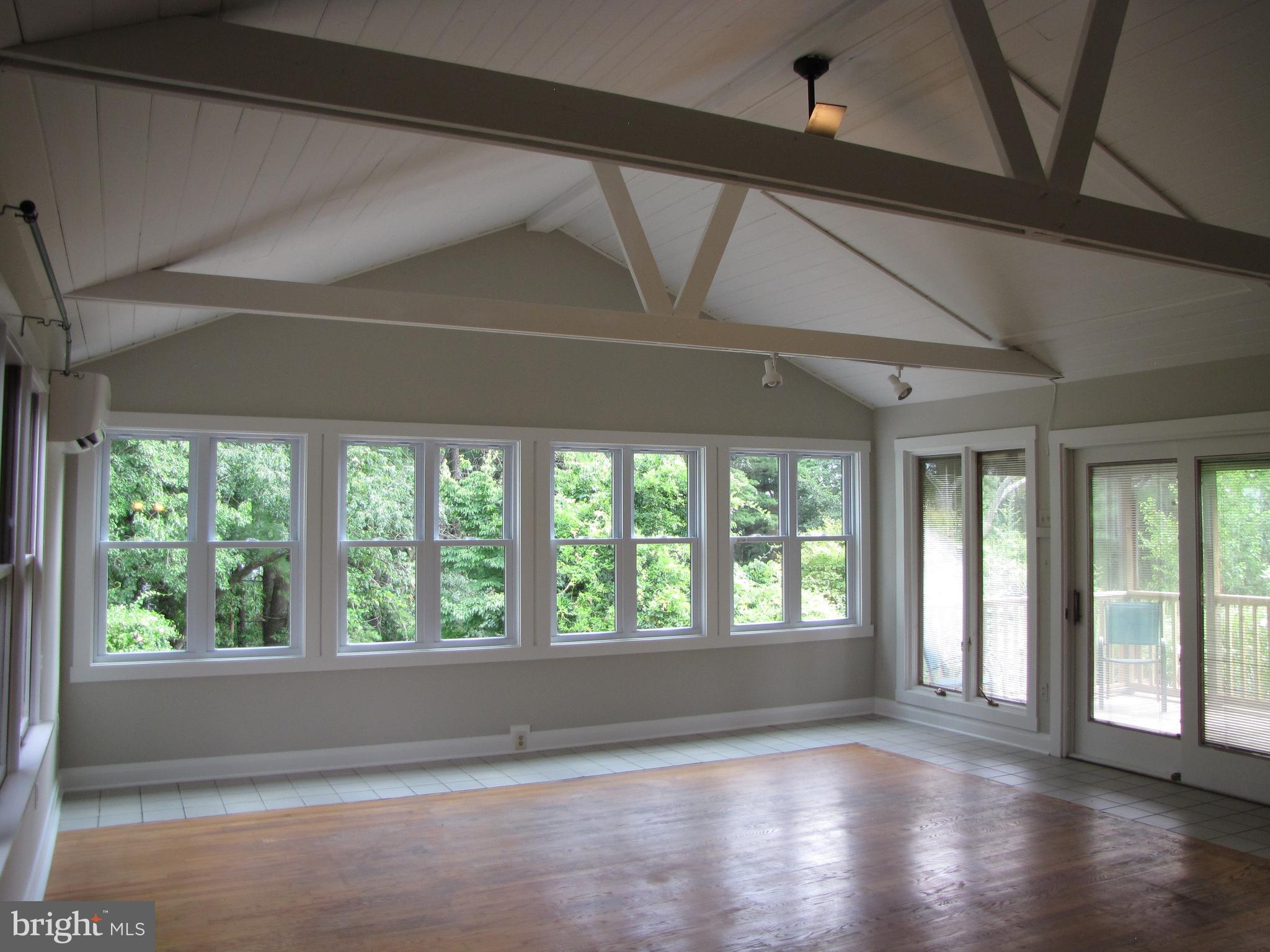 HIGH POINT - Residential Lease