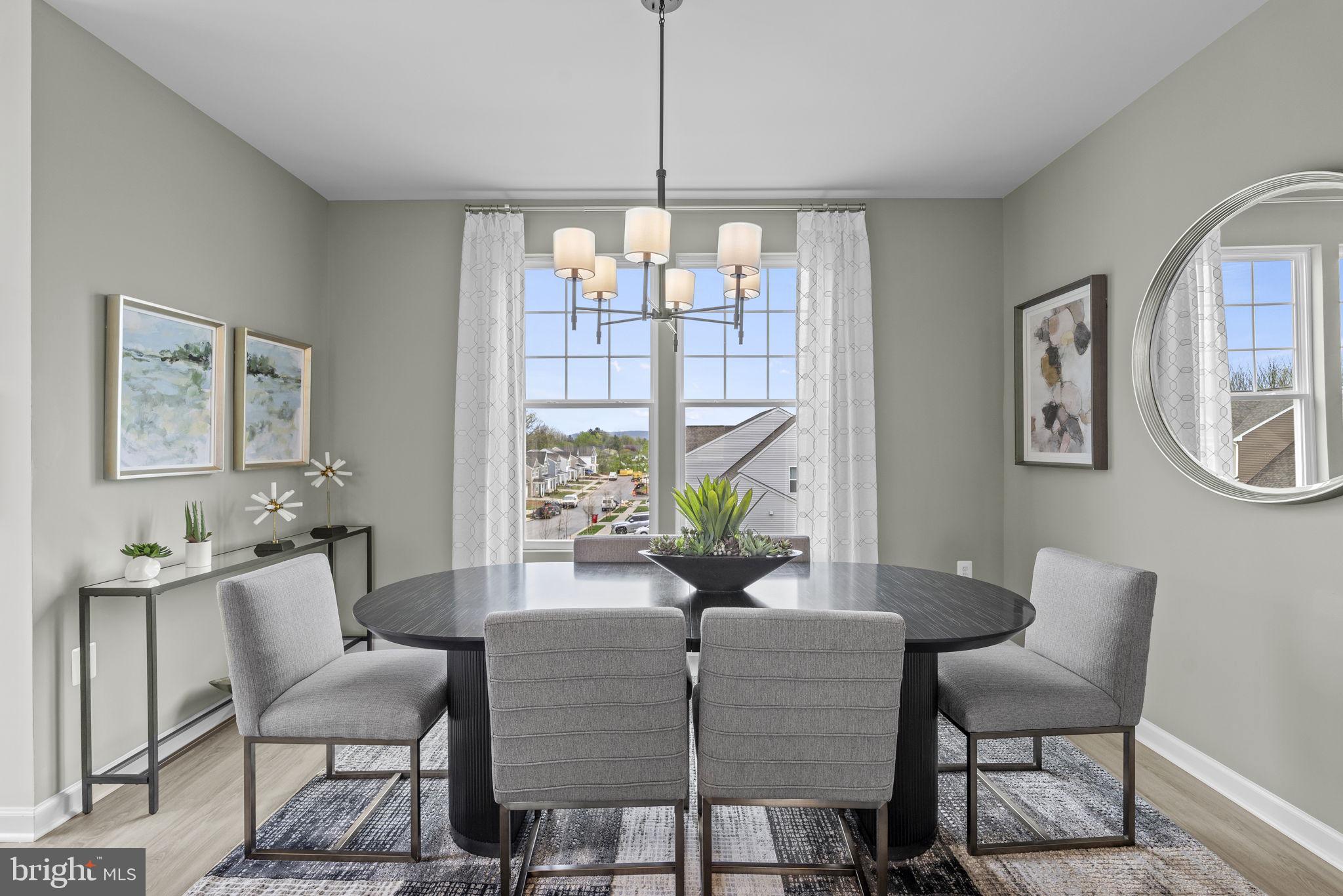 PRESIDENTS POINTE - Residential