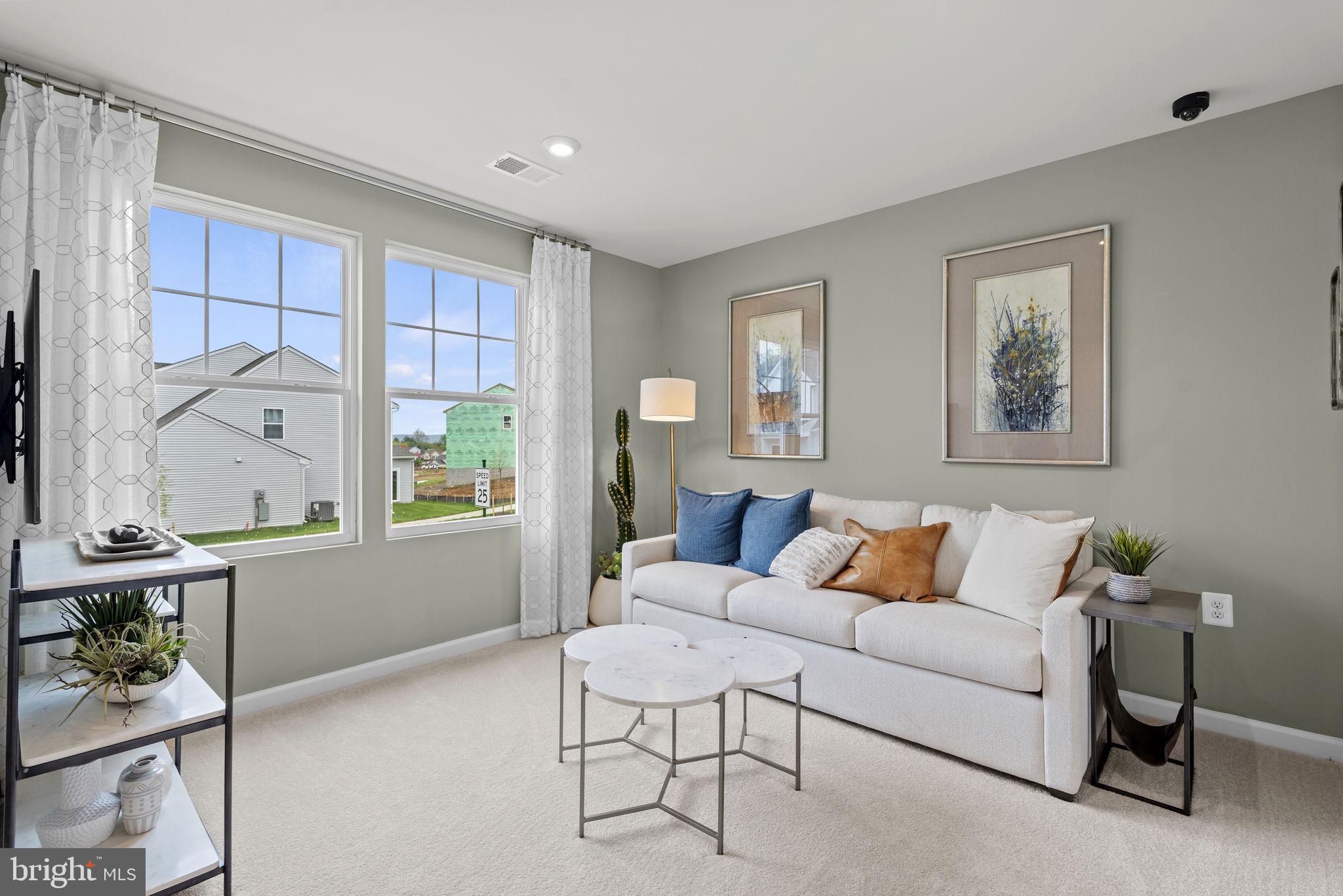 PRESIDENTS POINTE - Residential