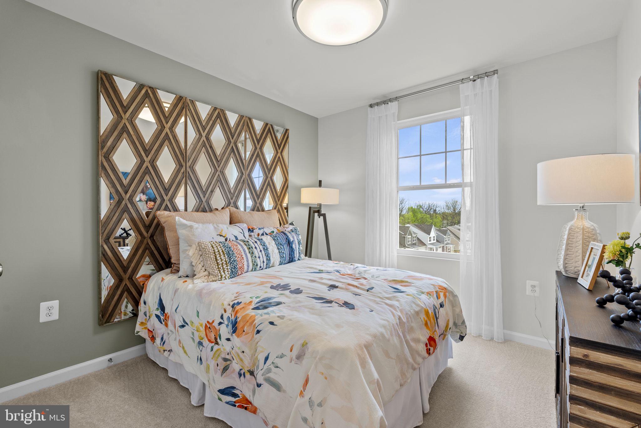 PRESIDENTS POINTE - Residential