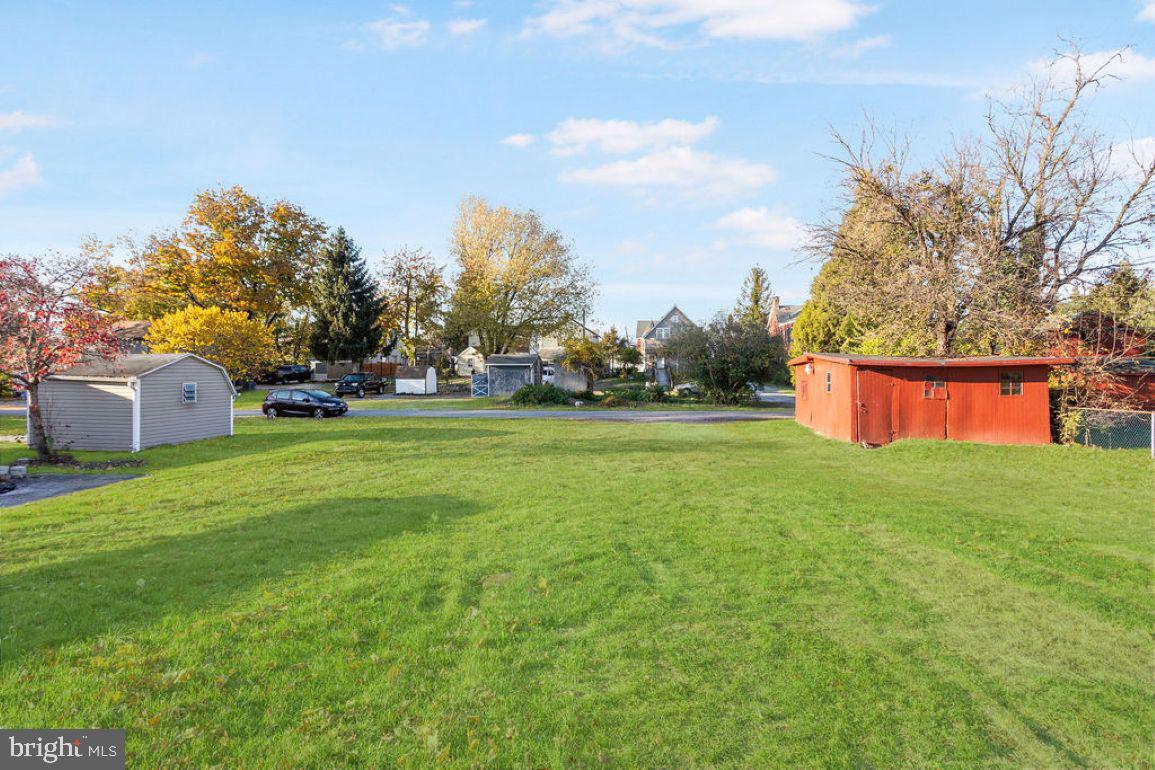 ABBOTTSTOWN - Residential