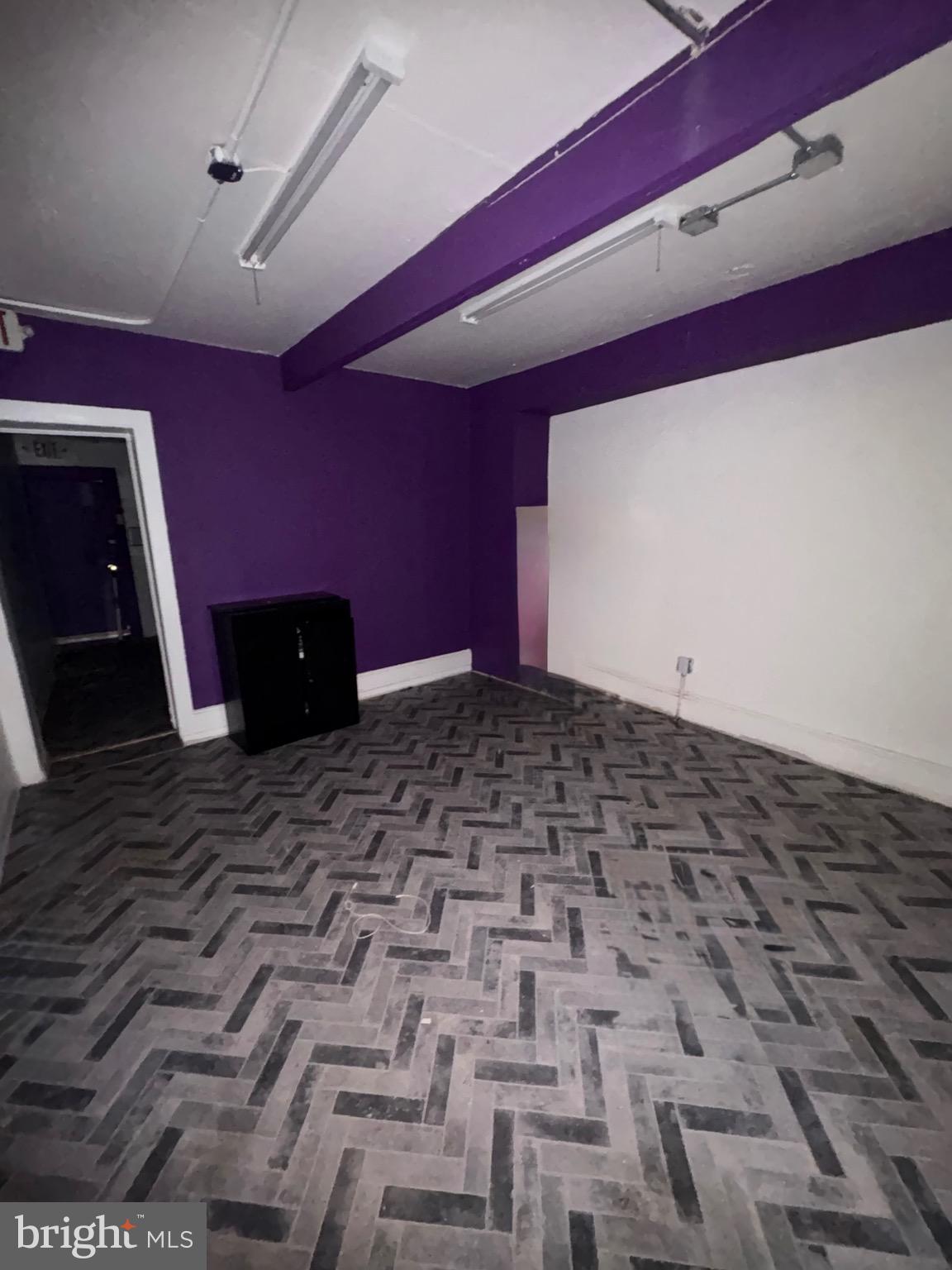 UNION SQUARE - Commercial Sale