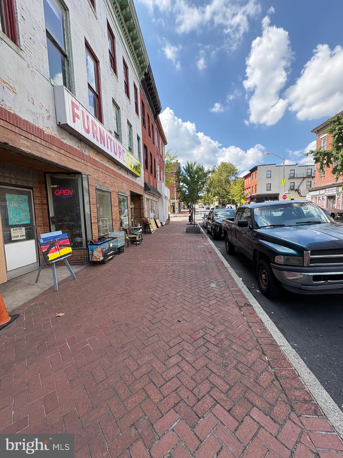 UNION SQUARE - Commercial Sale
