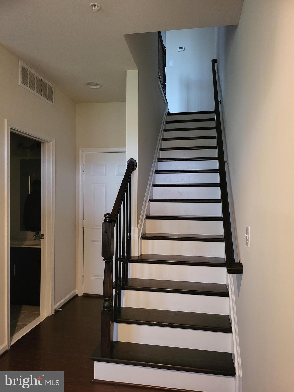 POTOMAC OVERLOOK CONDO - Residential