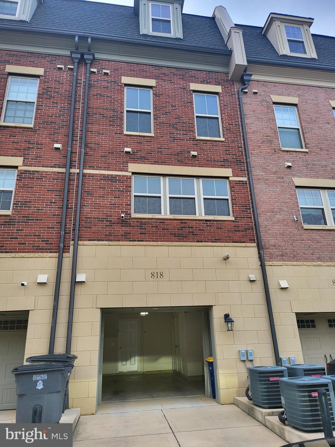 POTOMAC OVERLOOK CONDO - Residential