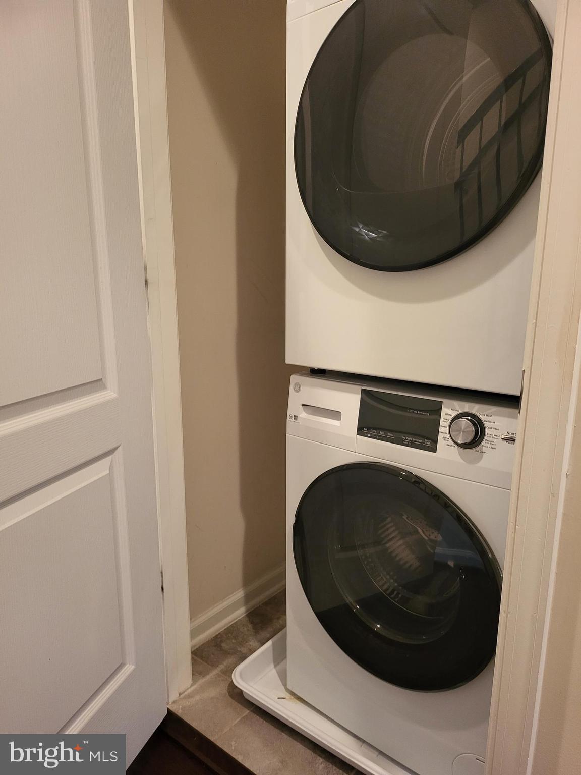 POTOMAC OVERLOOK CONDO - Residential