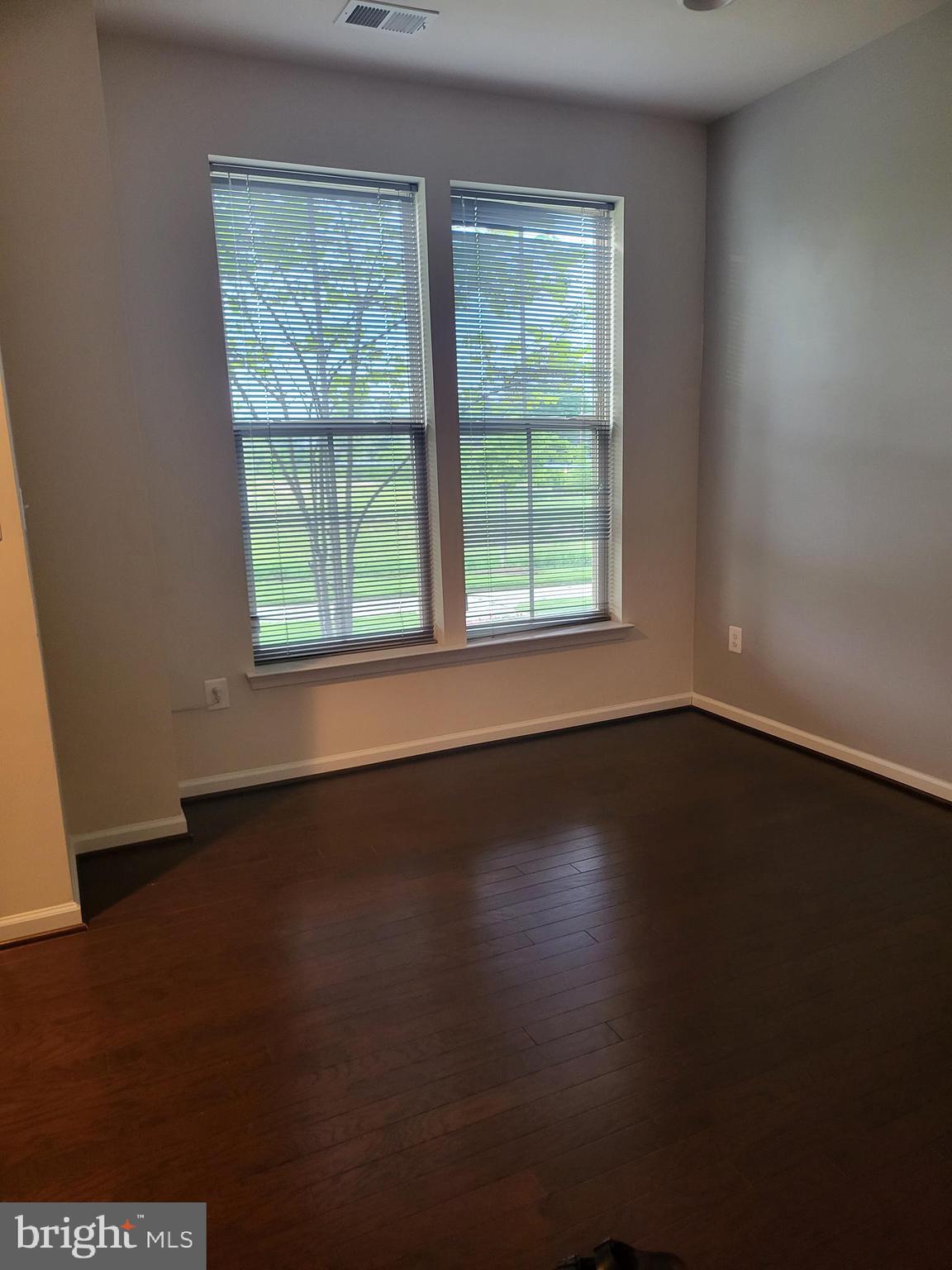 POTOMAC OVERLOOK CONDO - Residential