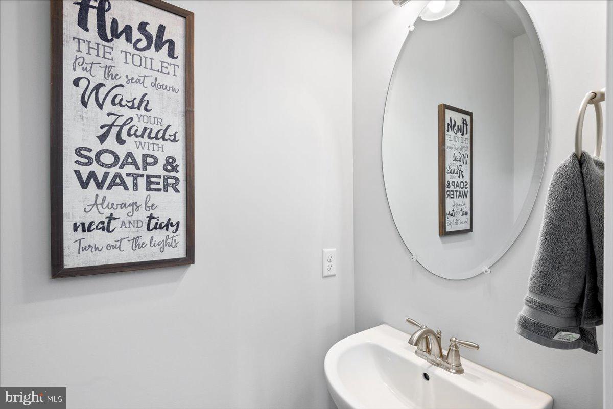 ESTATES OF BUCKINGHAM - Residential