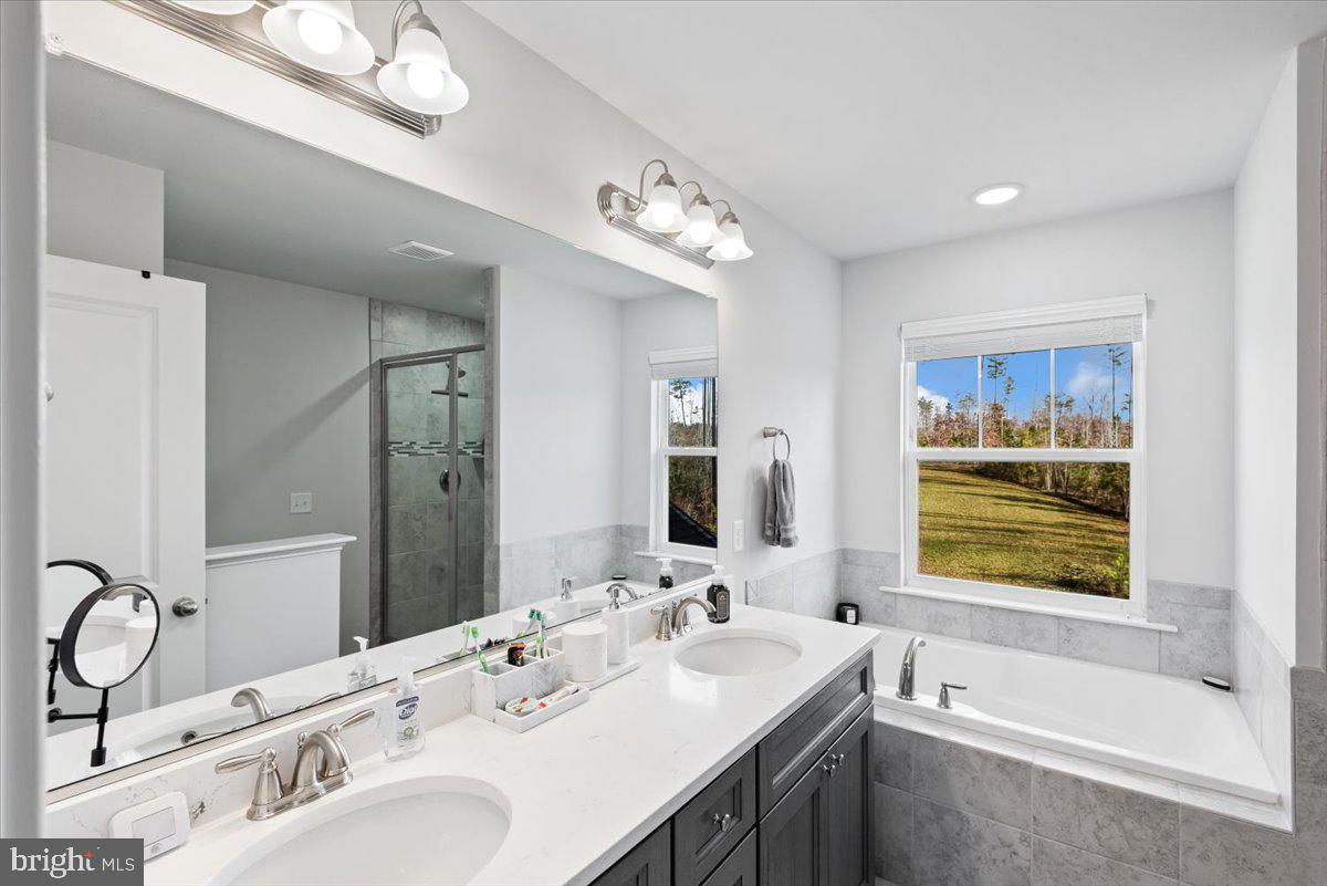 ESTATES OF BUCKINGHAM - Residential