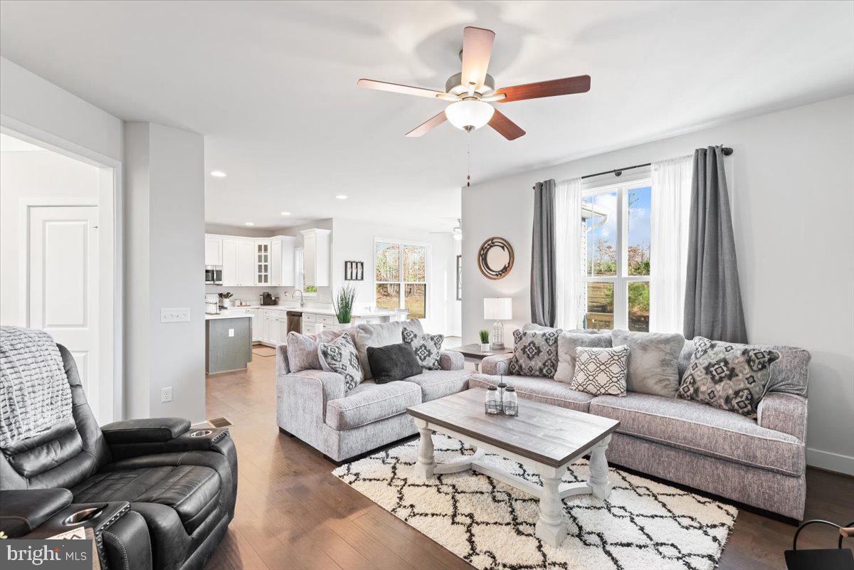 ESTATES OF BUCKINGHAM - Residential