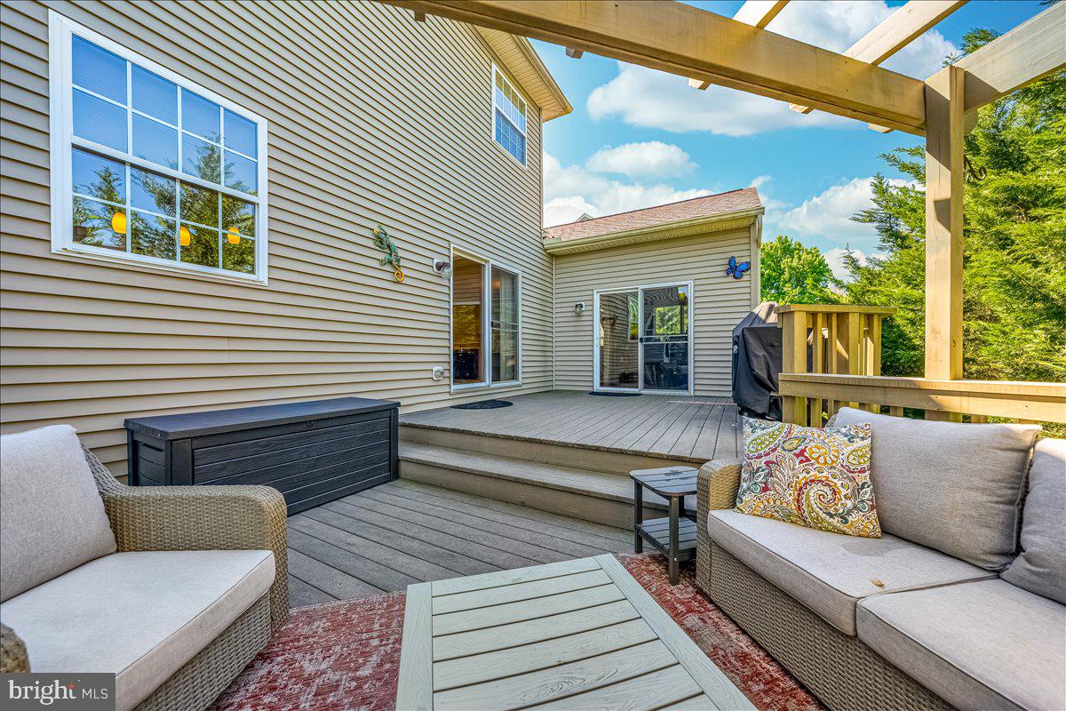 WINDING RIDGE - Residential