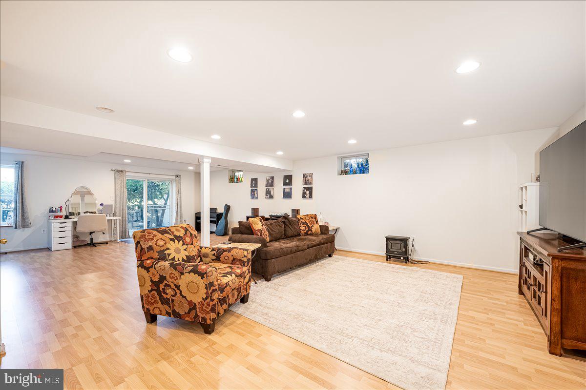 WINDING RIDGE - Residential