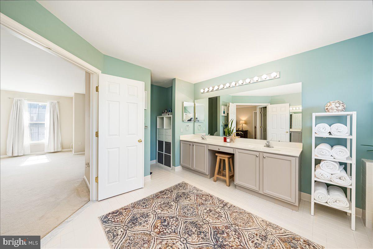 WINDING RIDGE - Residential