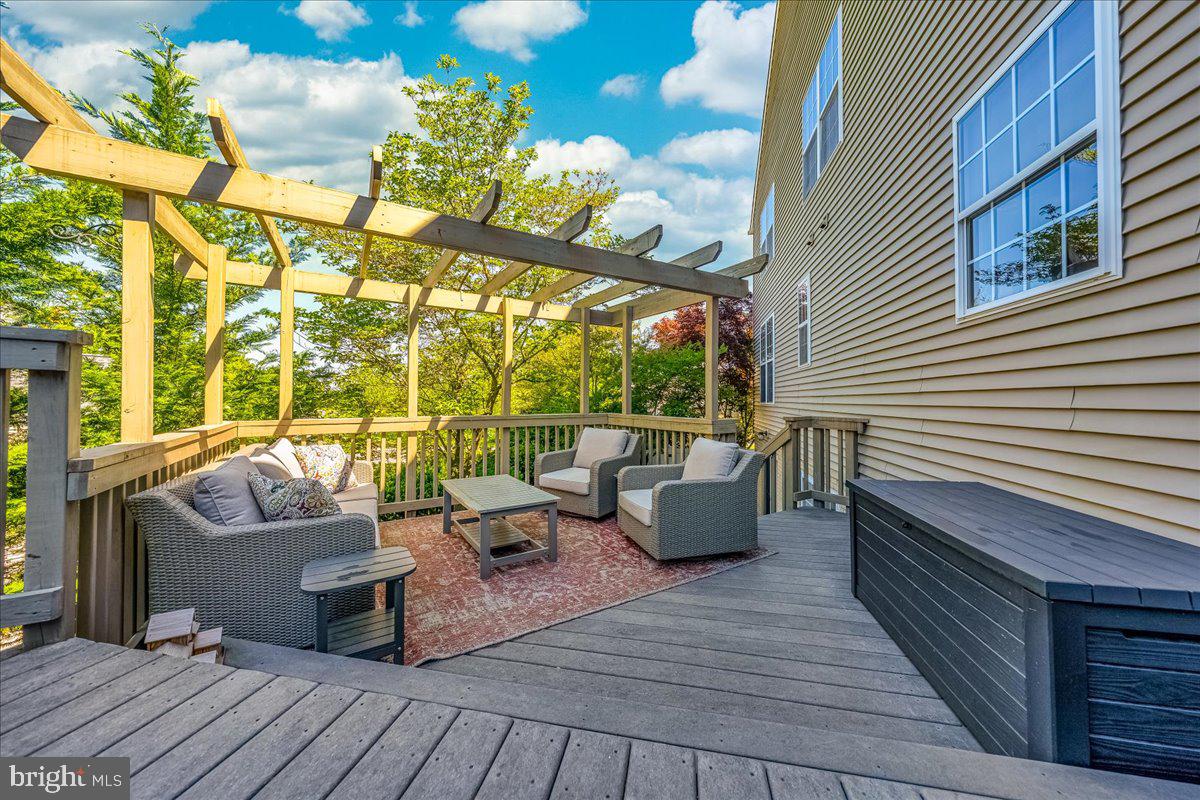 WINDING RIDGE - Residential