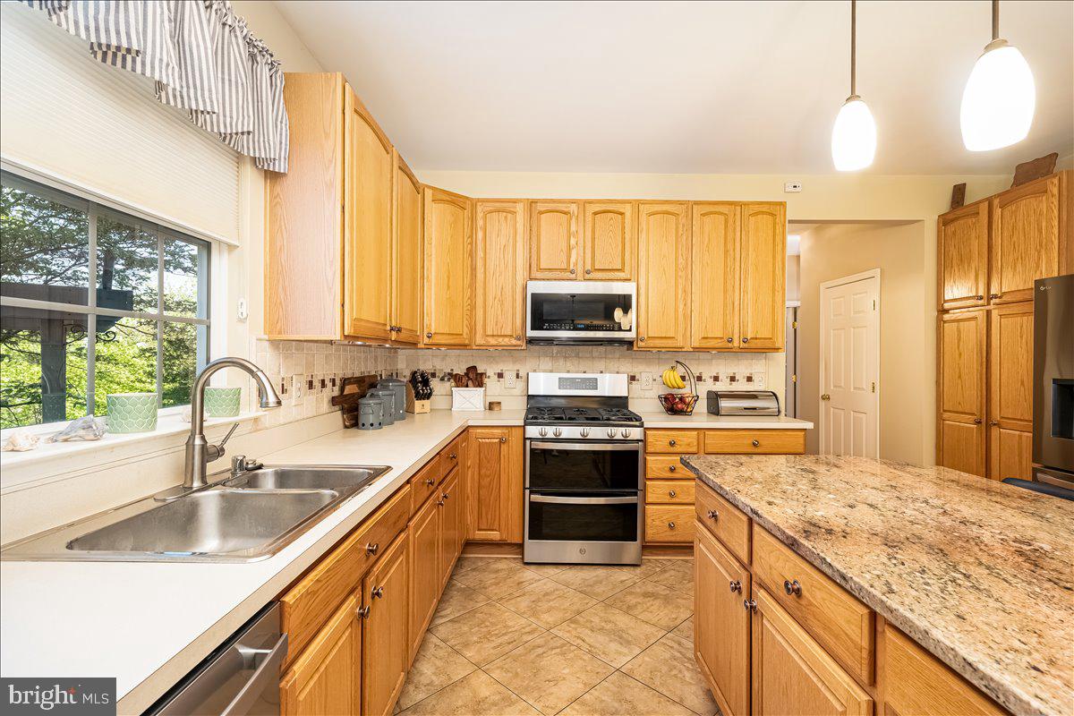 WINDING RIDGE - Residential