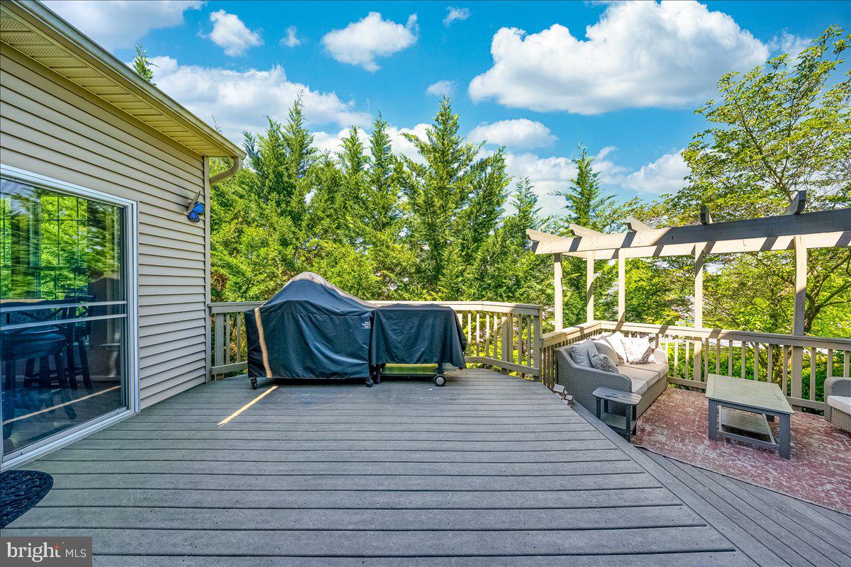 WINDING RIDGE - Residential