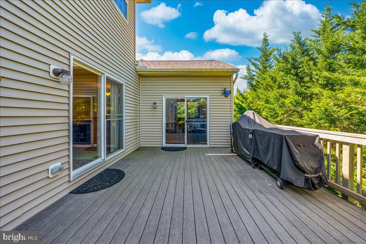 WINDING RIDGE - Residential