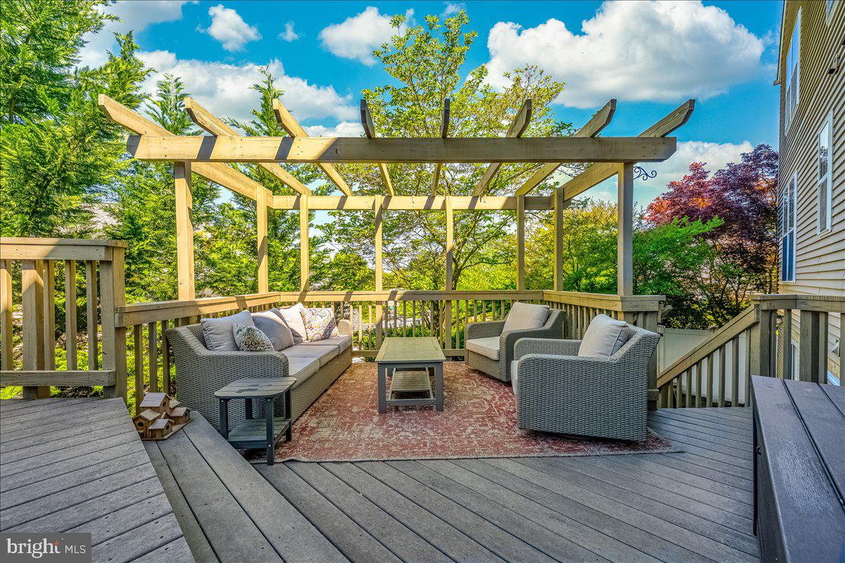 WINDING RIDGE - Residential