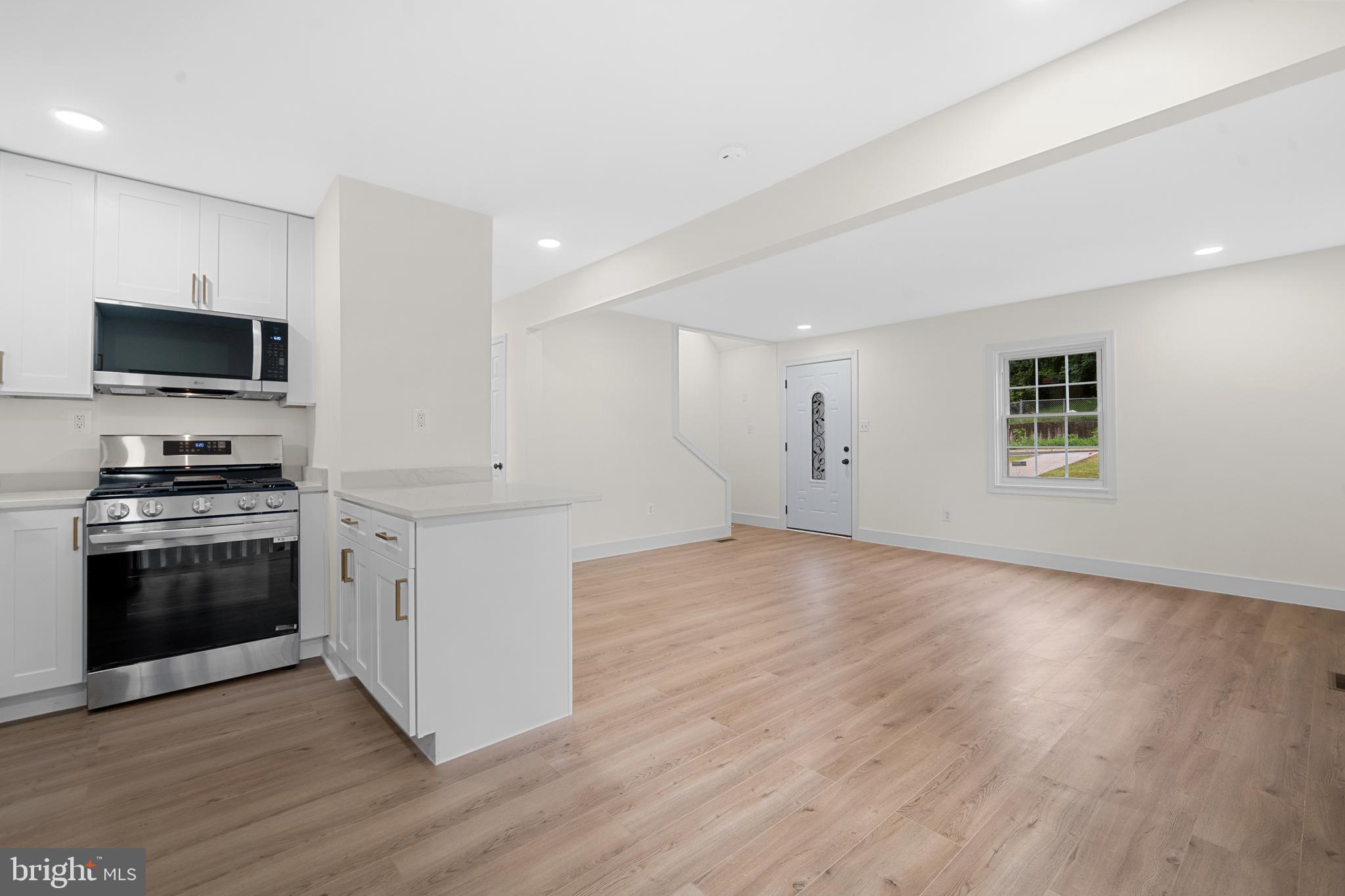 2316 FORT DRIVE