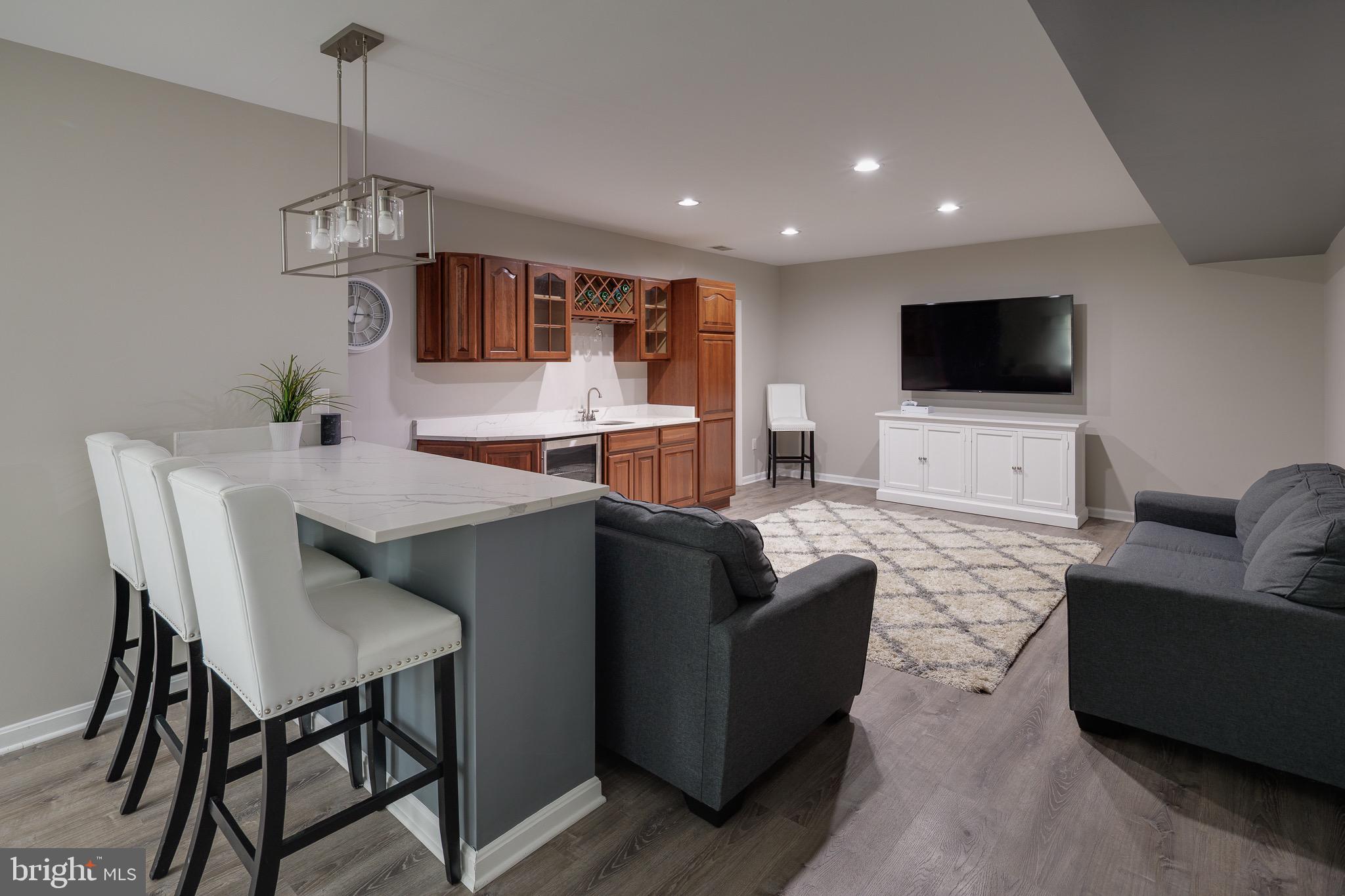 ASHBURN VILLAGE - Residential