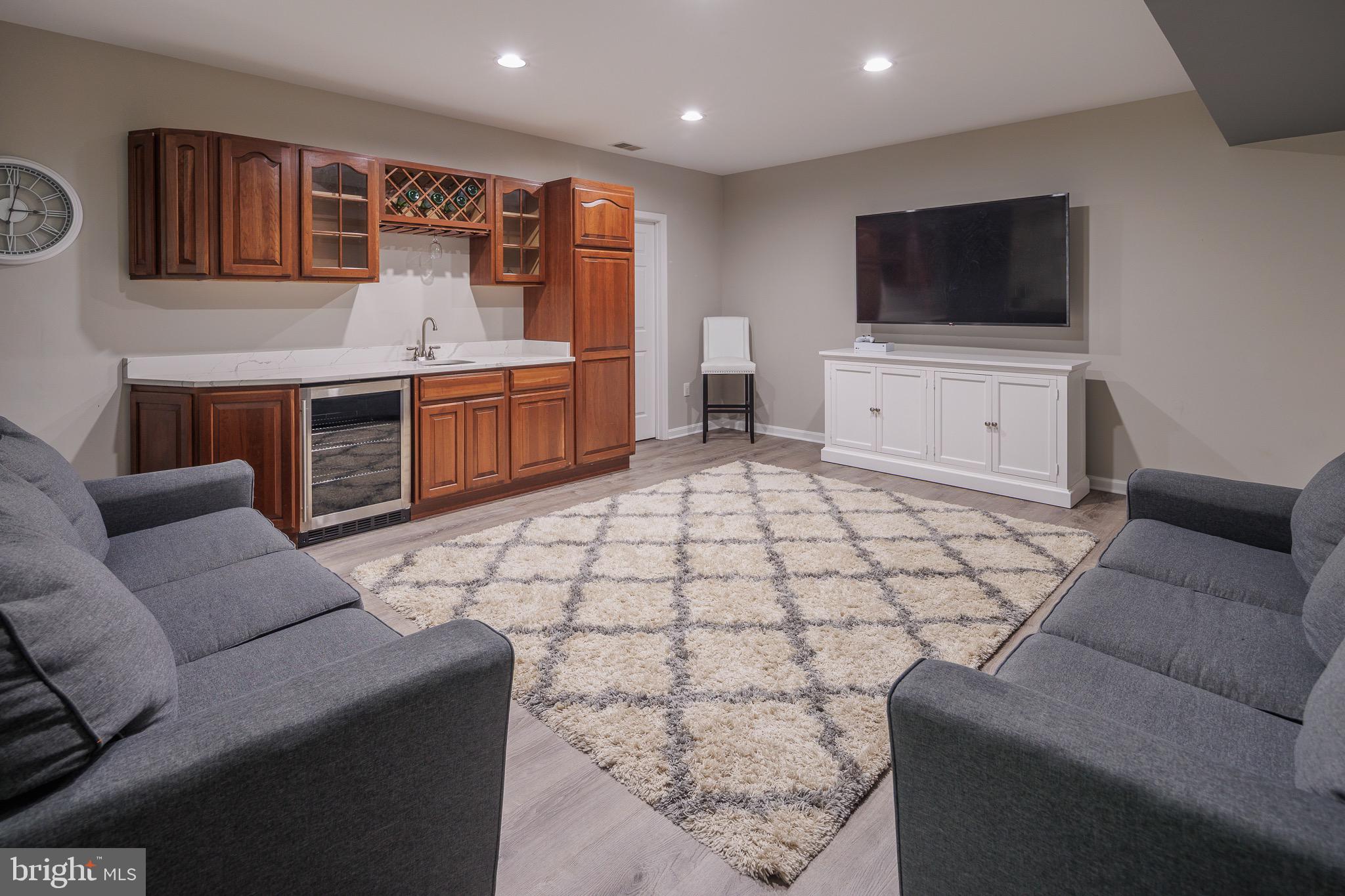 ASHBURN VILLAGE - Residential