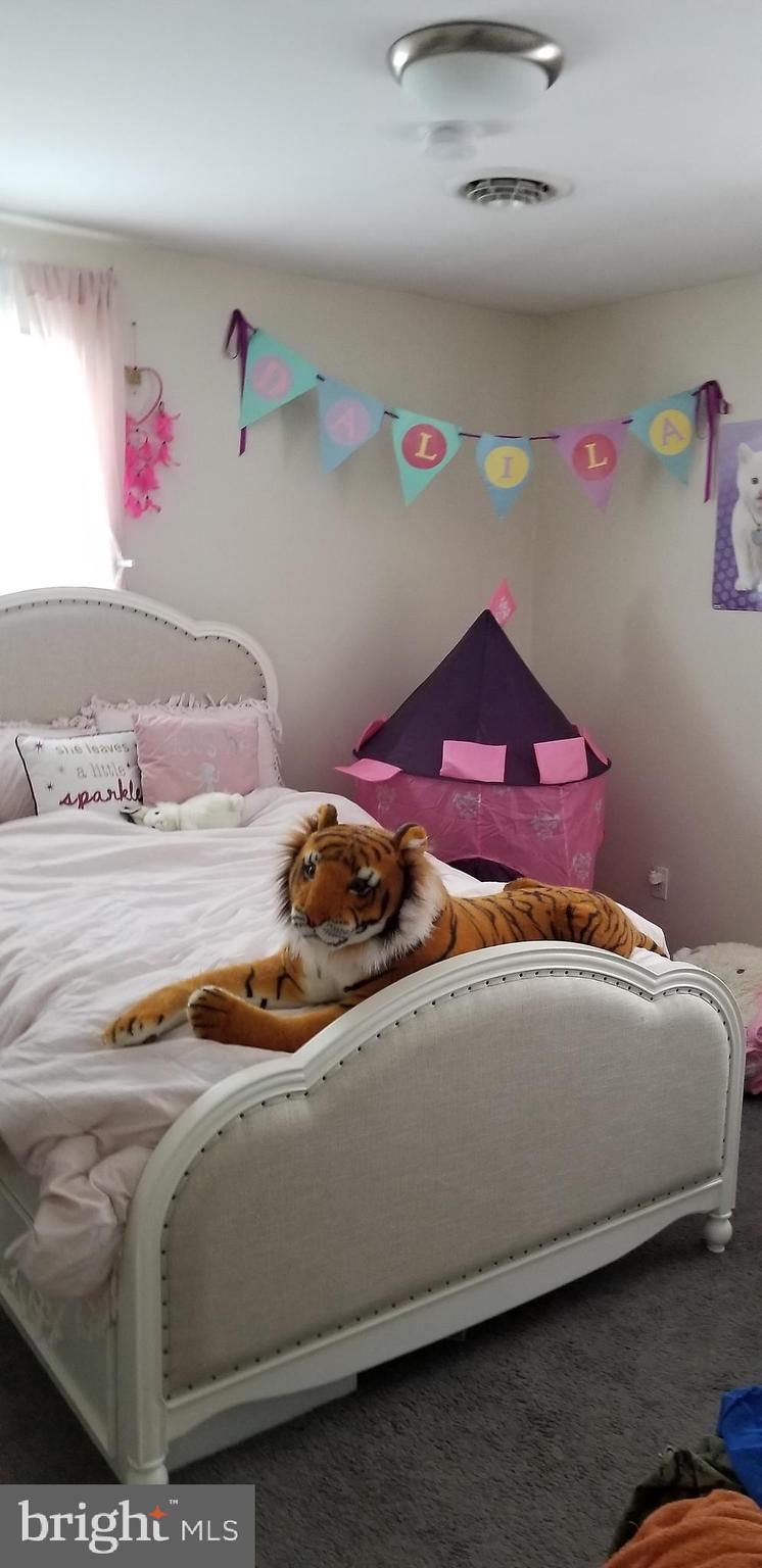 KENT ISLAND ESTATES - Residential Lease