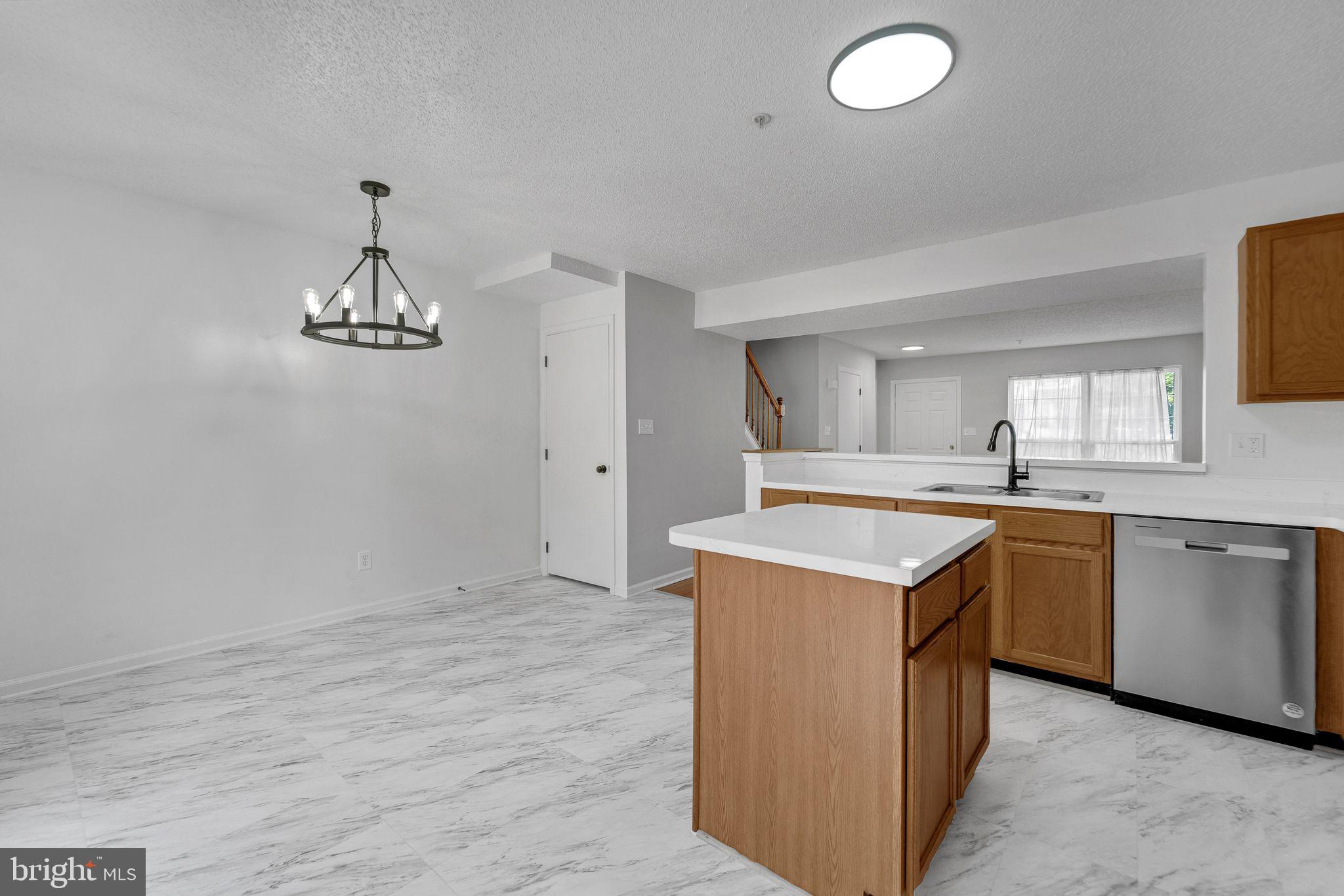 RIVERSIDE - Residential